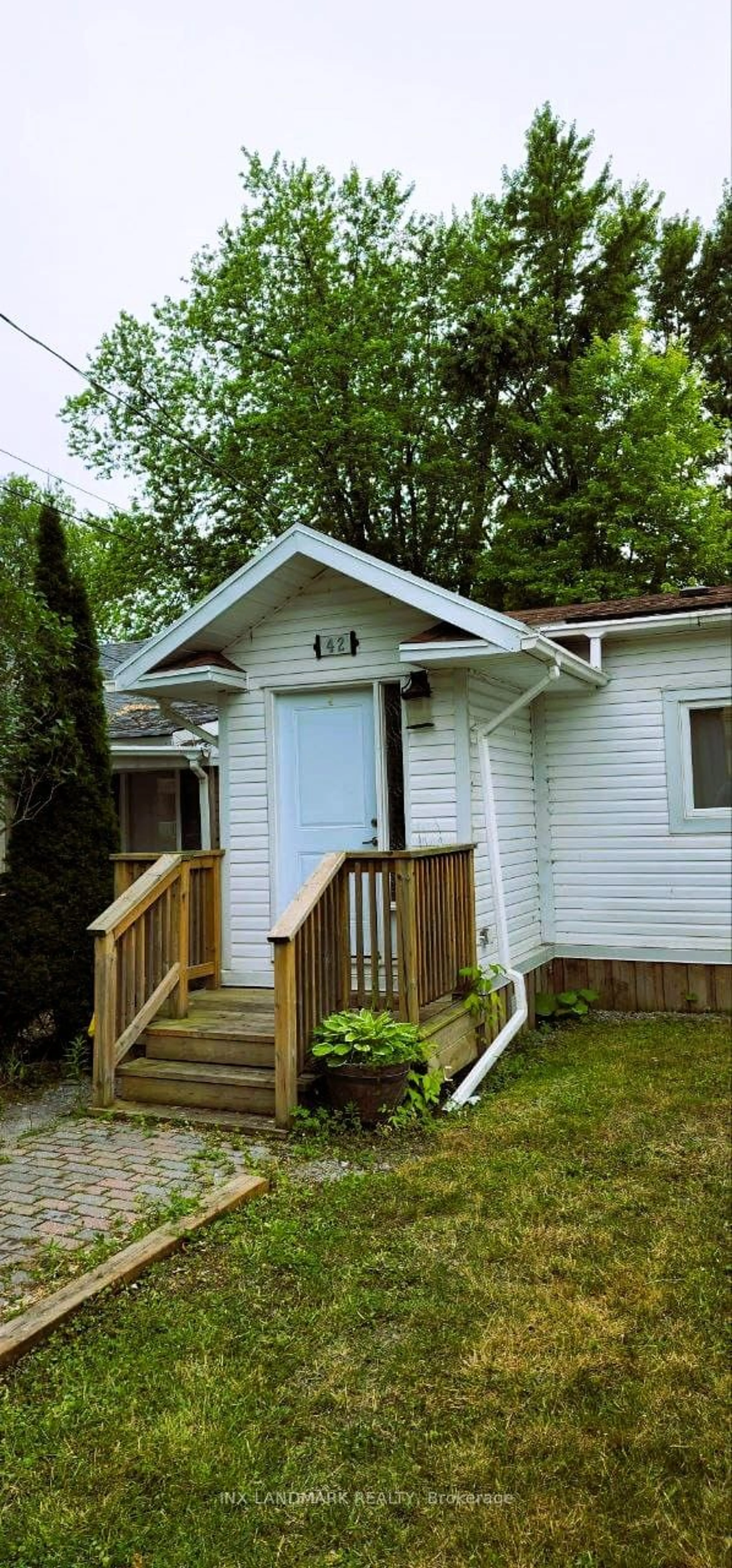 Frontside or backside of a home for 42 Fergus Ave, Richmond Hill Ontario L4E 3C2