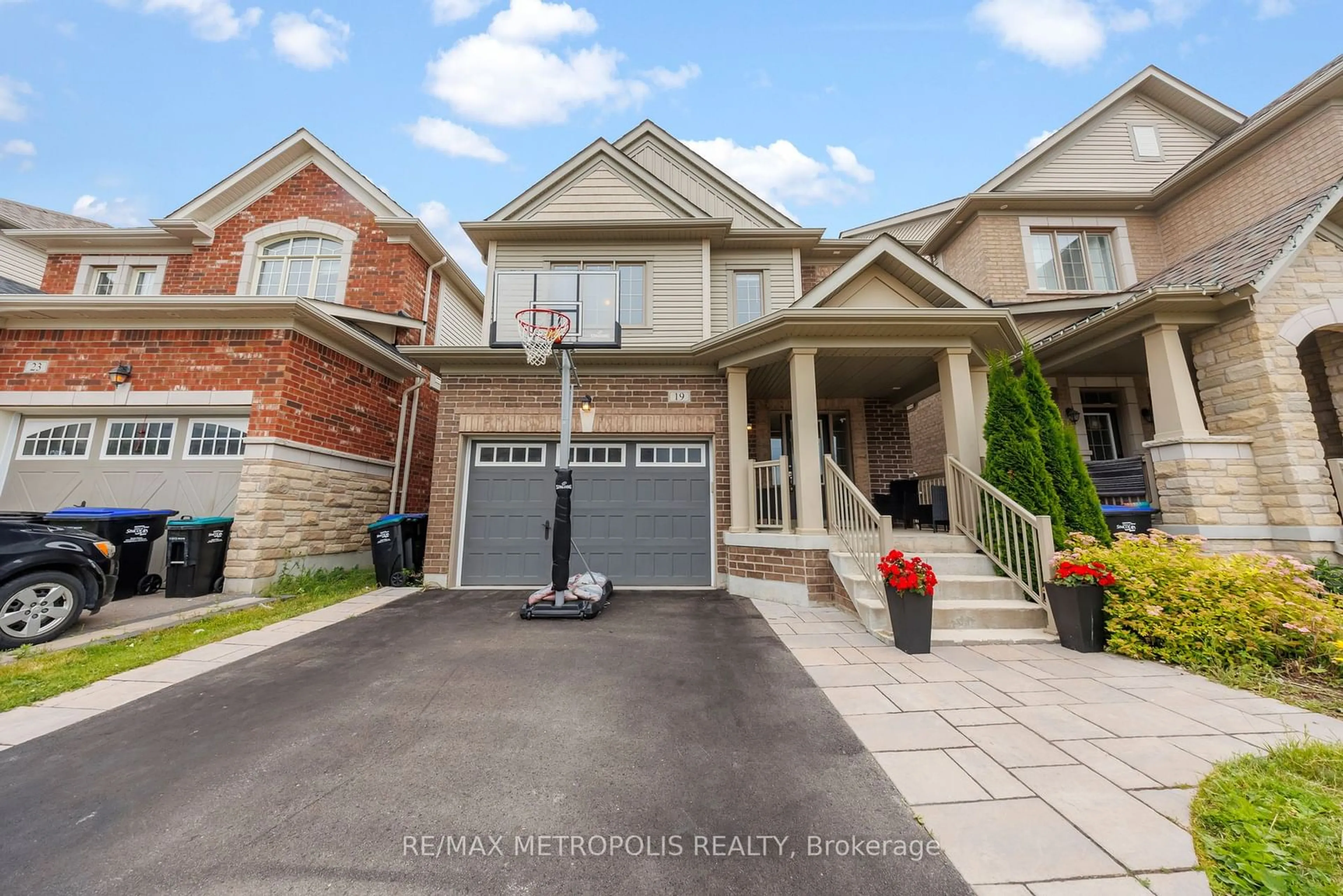 Frontside or backside of a home for 19 Hoard Ave, New Tecumseth Ontario L0L 1L0