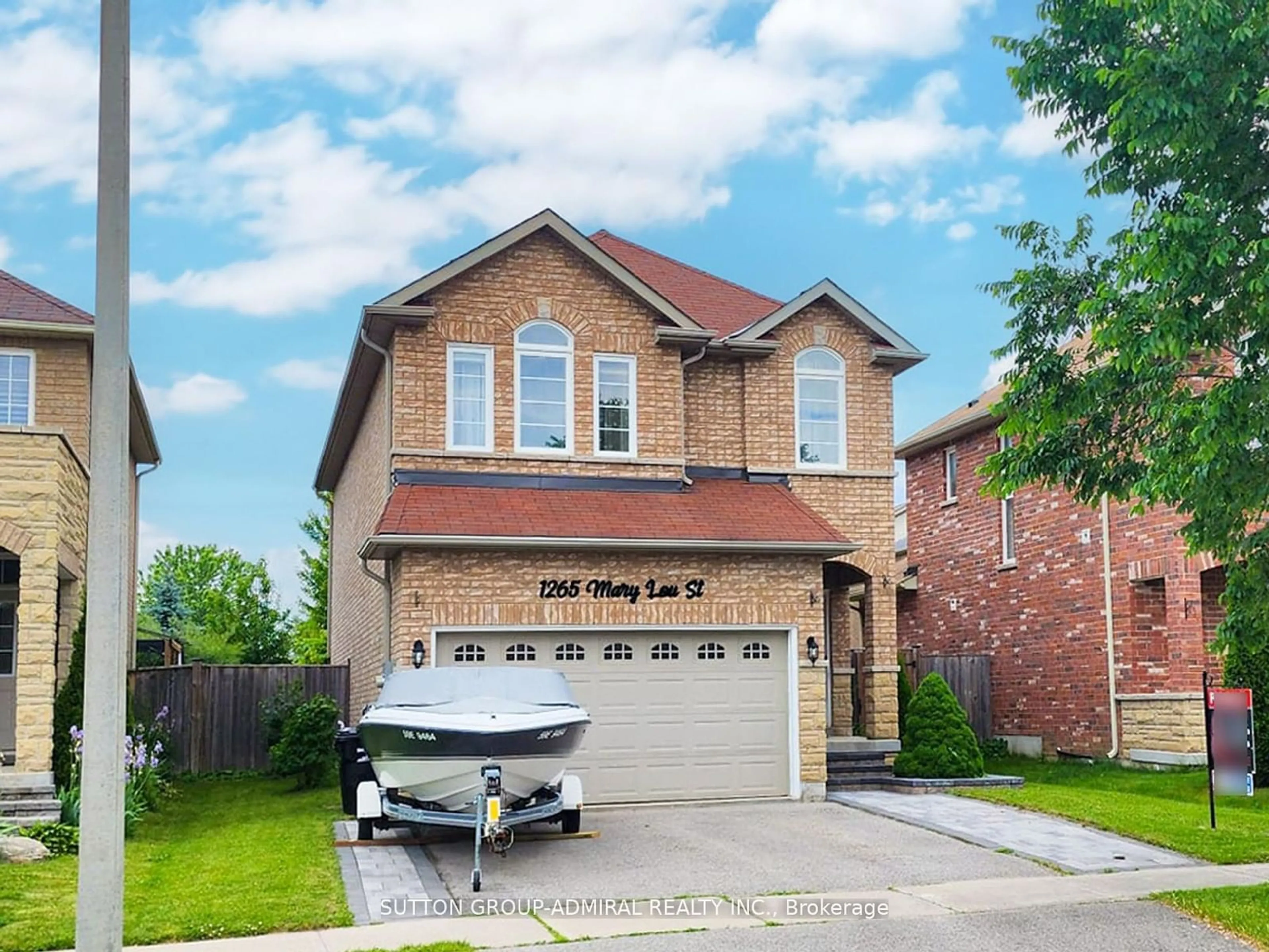 Home with brick exterior material for 1265 Mary-Lou St, Innisfil Ontario L9S 0C2