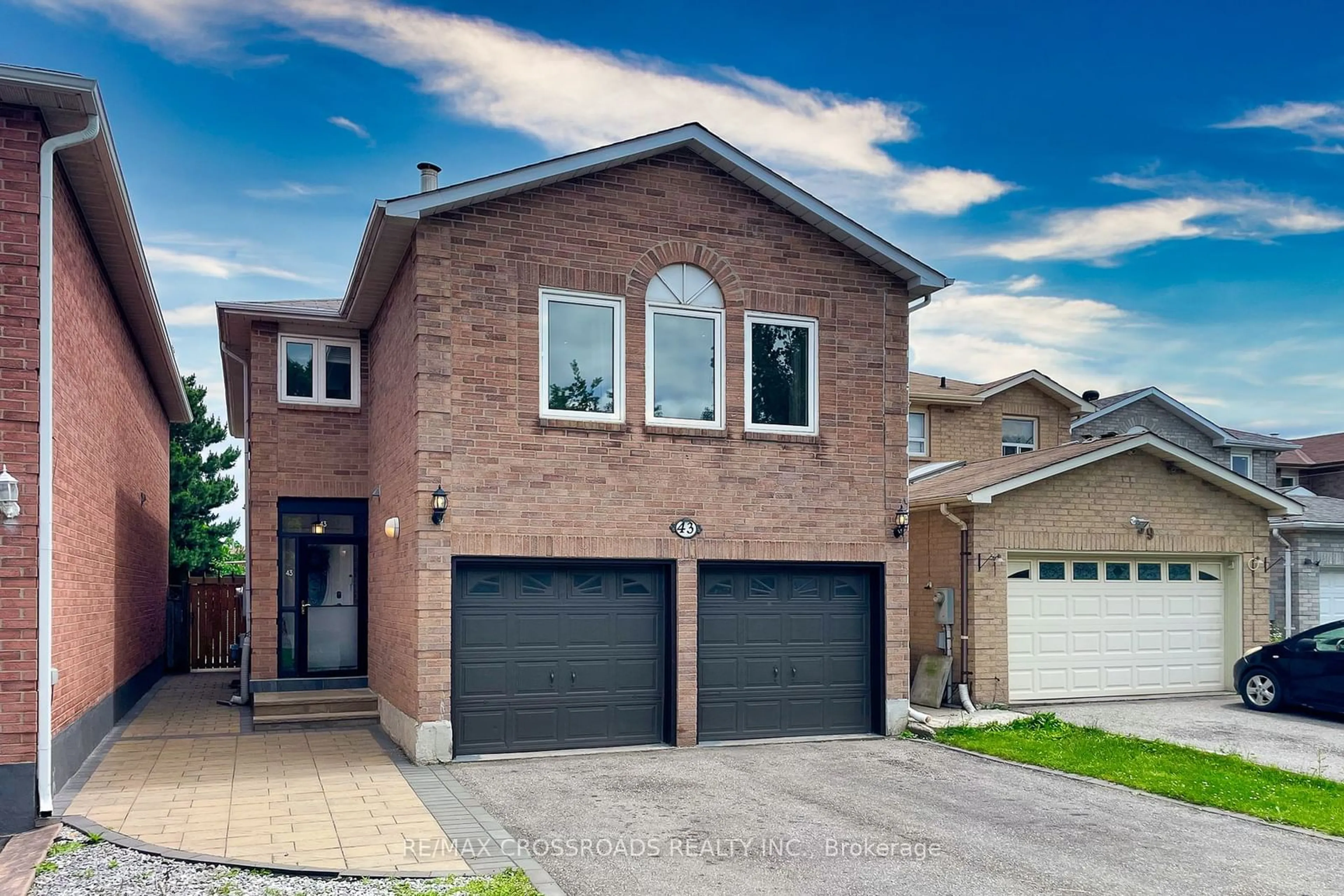 Home with brick exterior material for 43 Pilkington Cres, Vaughan Ontario L4J 7J5