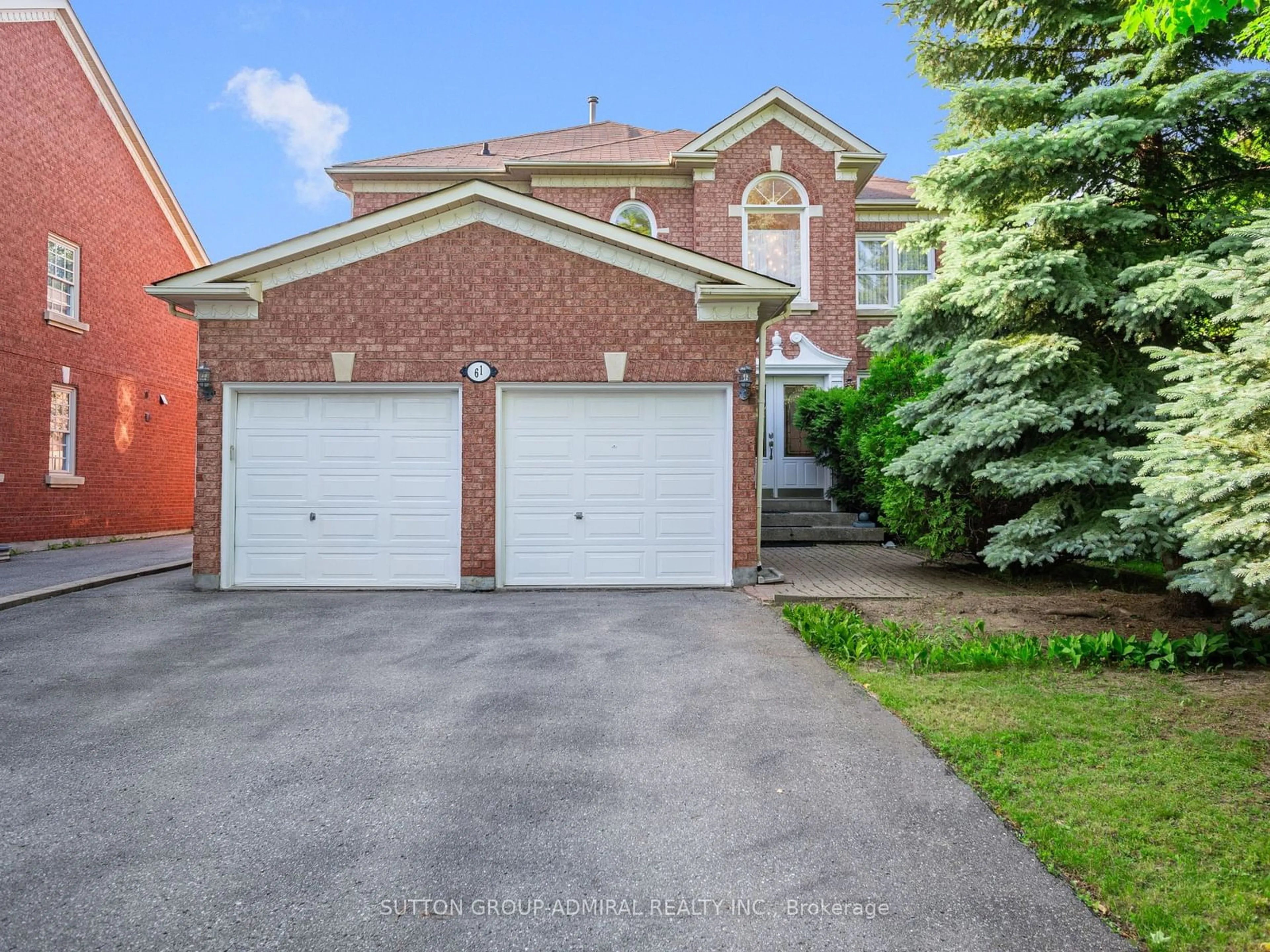 Frontside or backside of a home for 61 Willett Cres, Richmond Hill Ontario L4C 7W2