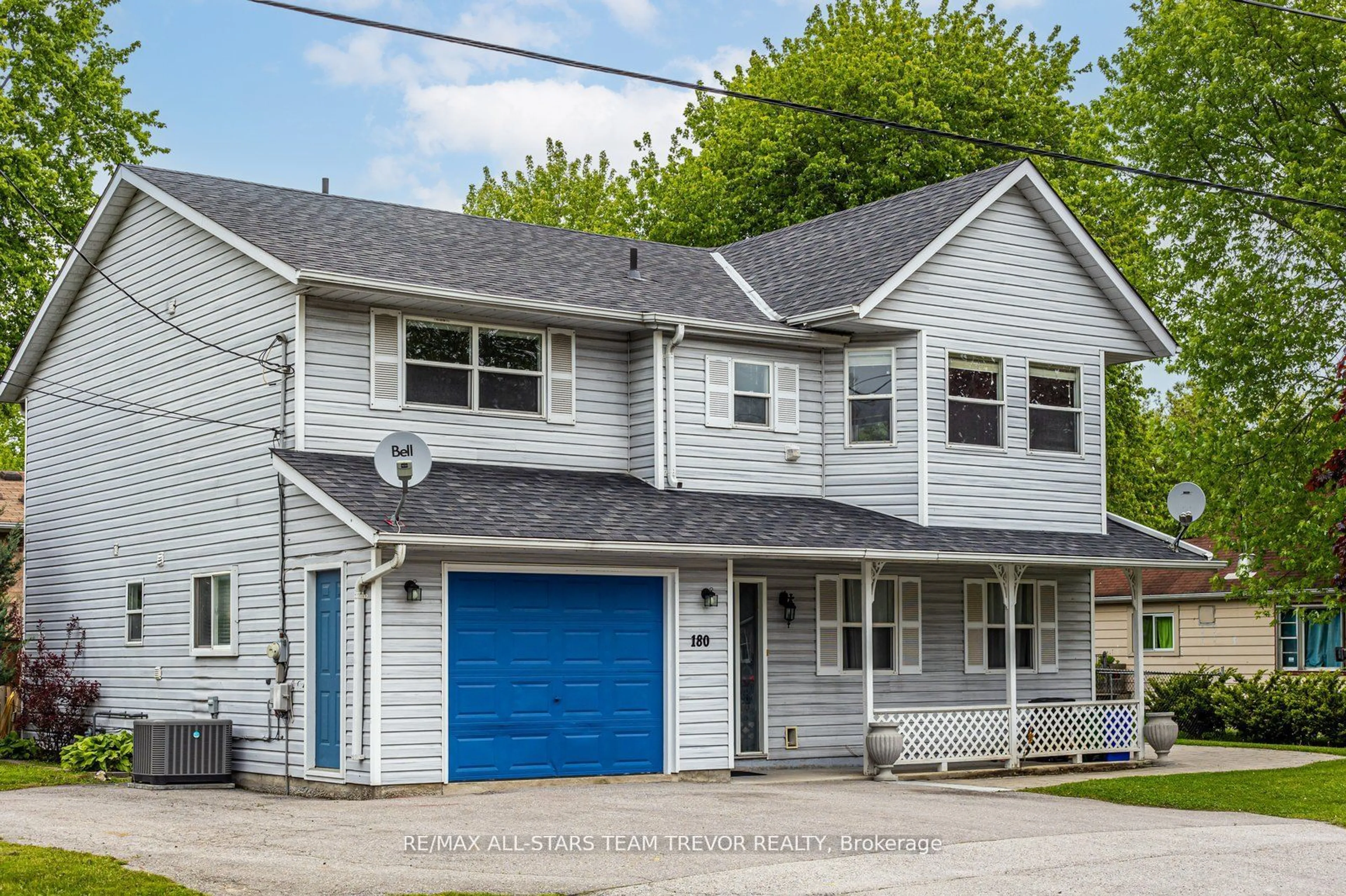 Home with vinyl exterior material for 180 Spring Rd, Georgina Ontario L4P 2K6