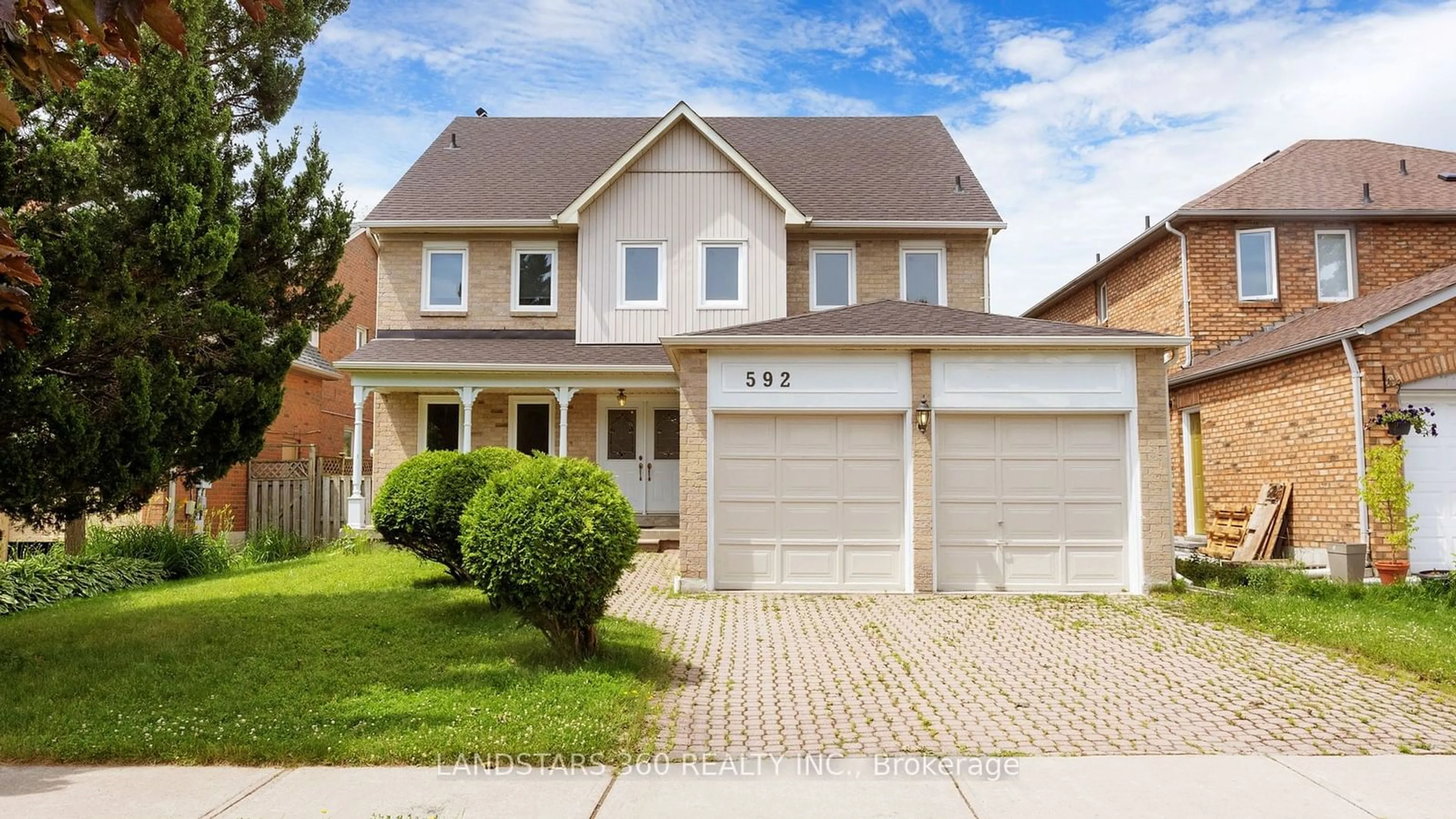 Frontside or backside of a home for 592 Village Pkwy, Markham Ontario L3R 6C2