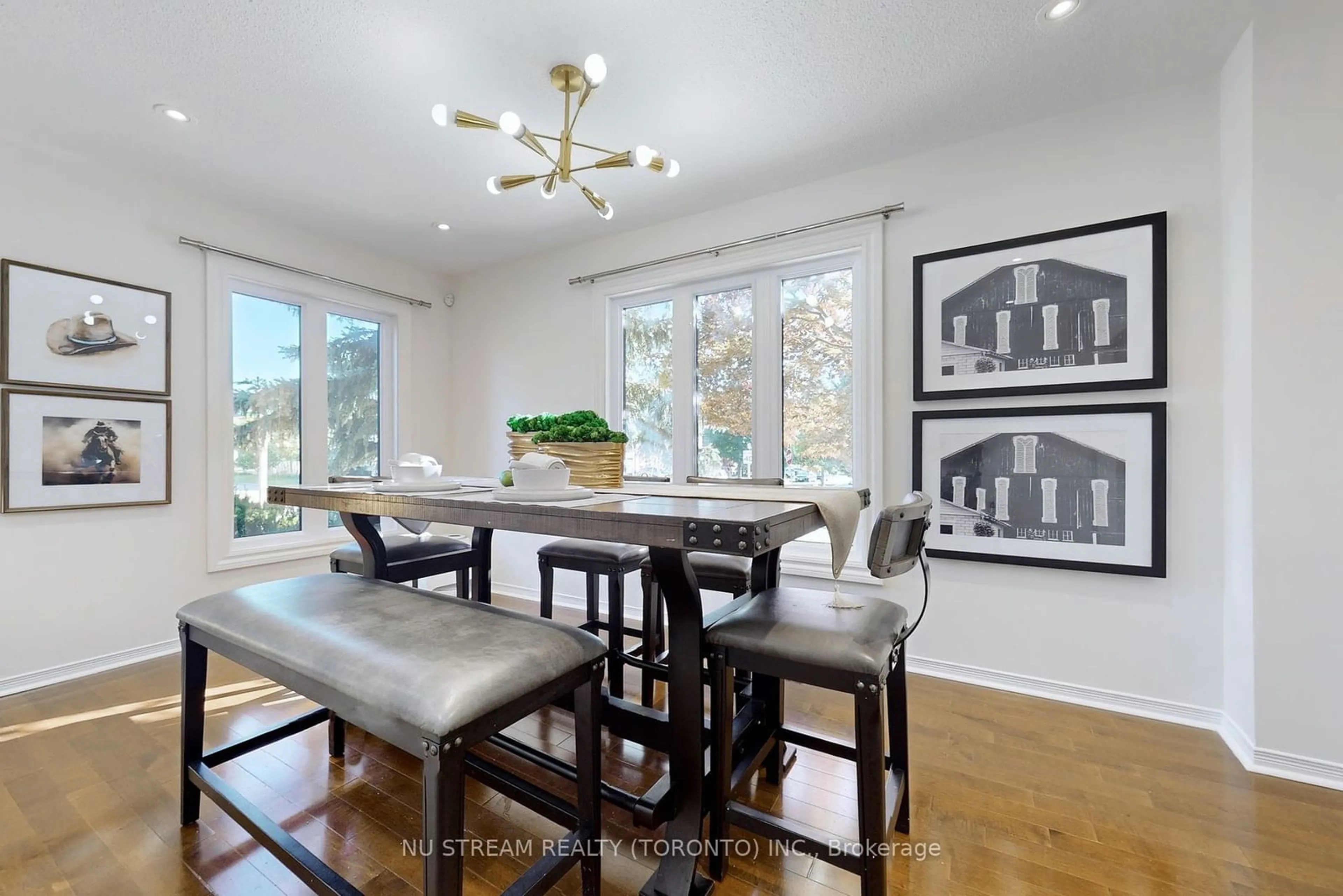 Dining room for 160 Trail Ridge Lane, Markham Ontario L6C 2C5