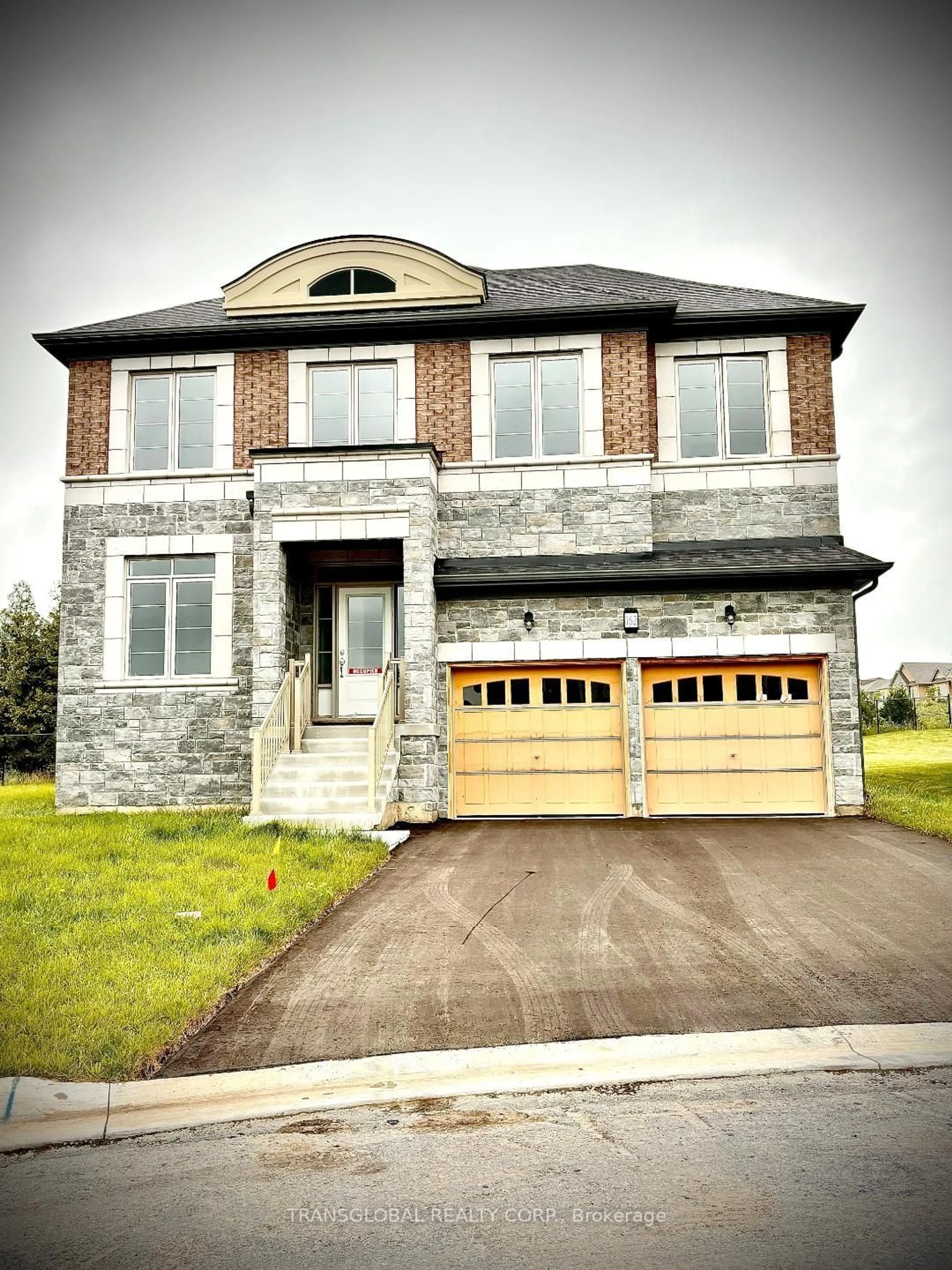 Frontside or backside of a home for 162 Petal Ave, East Gwillimbury Ontario L9N 0Y4