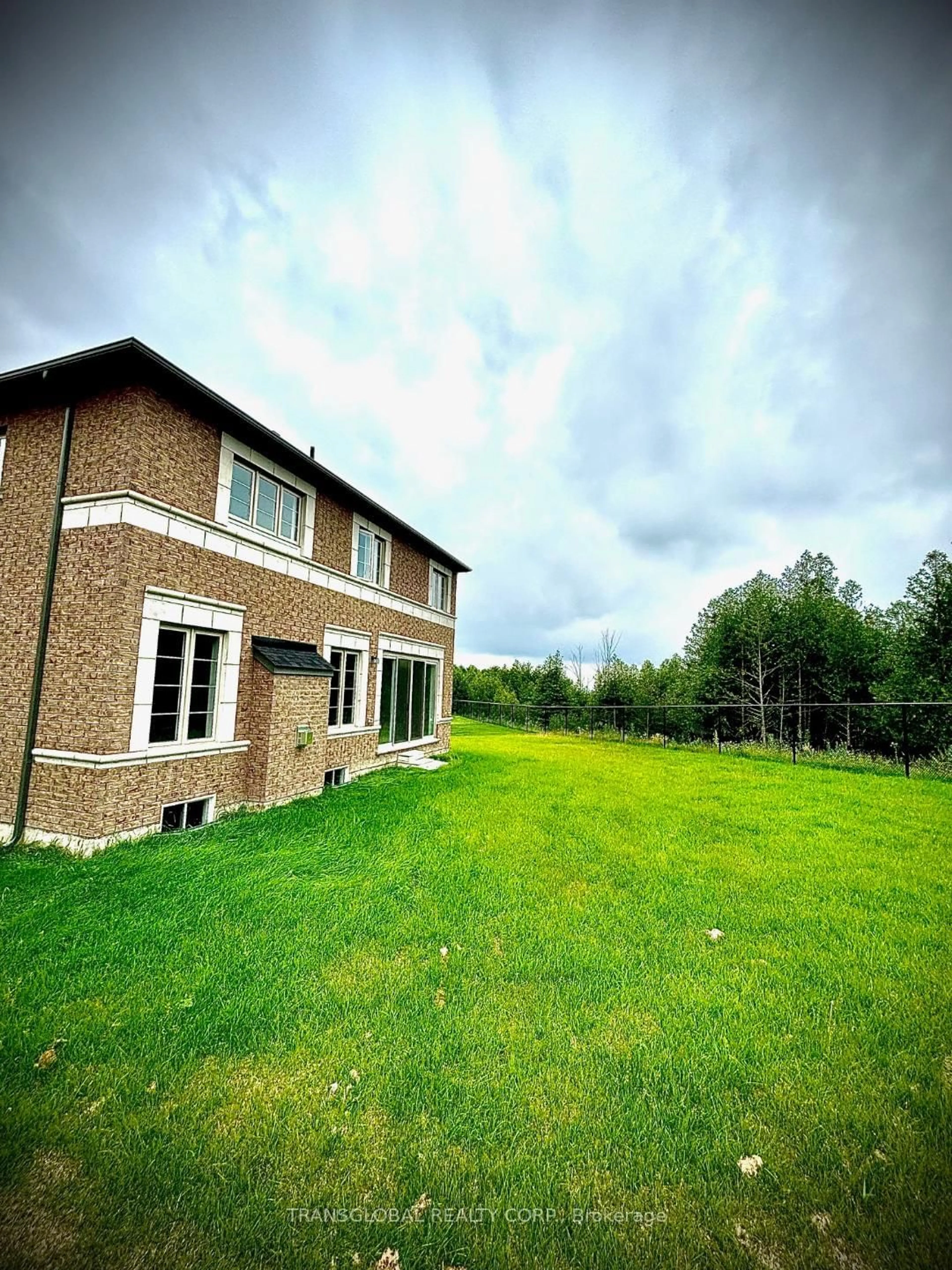 Outside view for 162 Petal Ave, East Gwillimbury Ontario L9N 0Y4