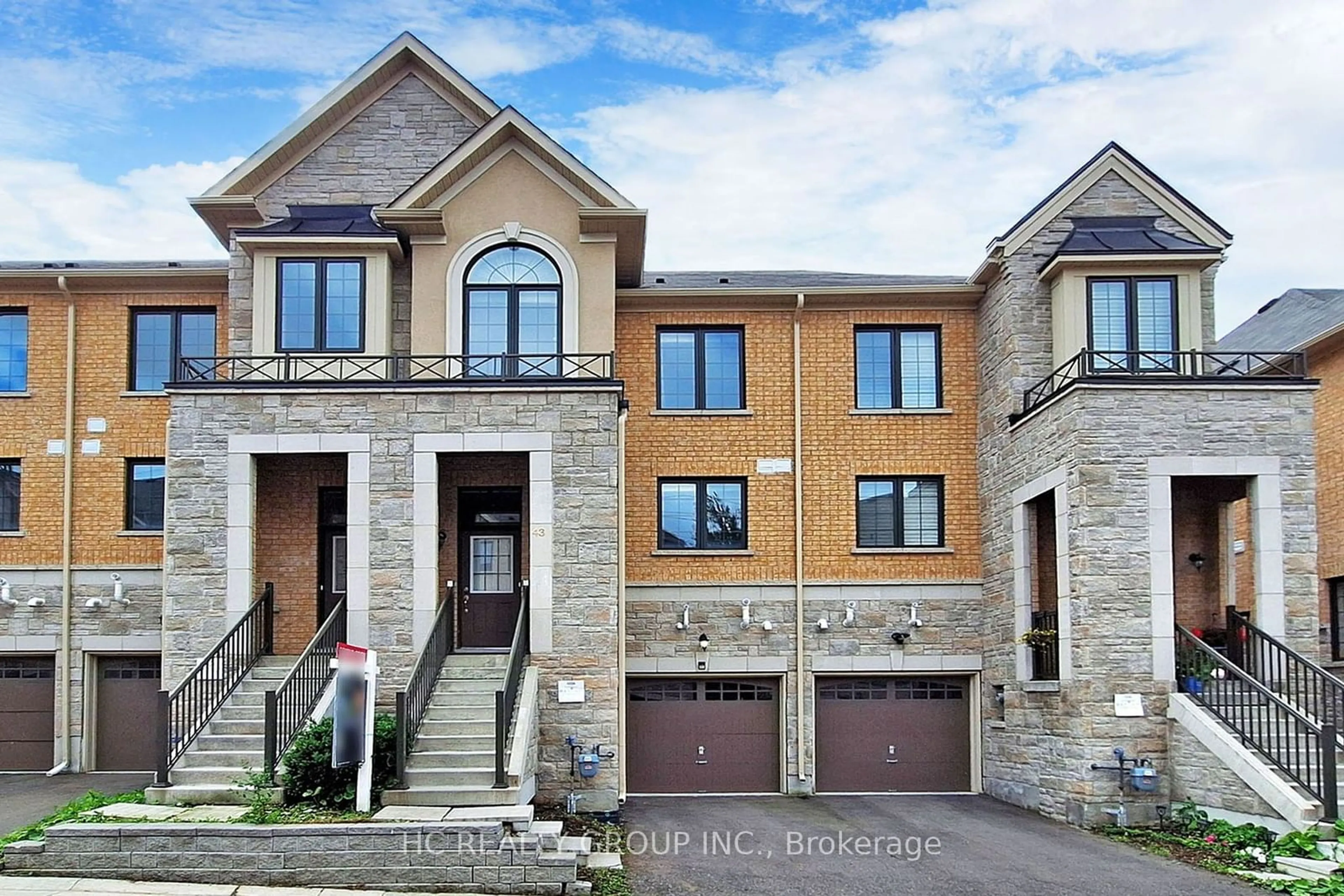 Home with brick exterior material for 43 Milbourne Lane, Richmond Hill Ontario L4E 1G4