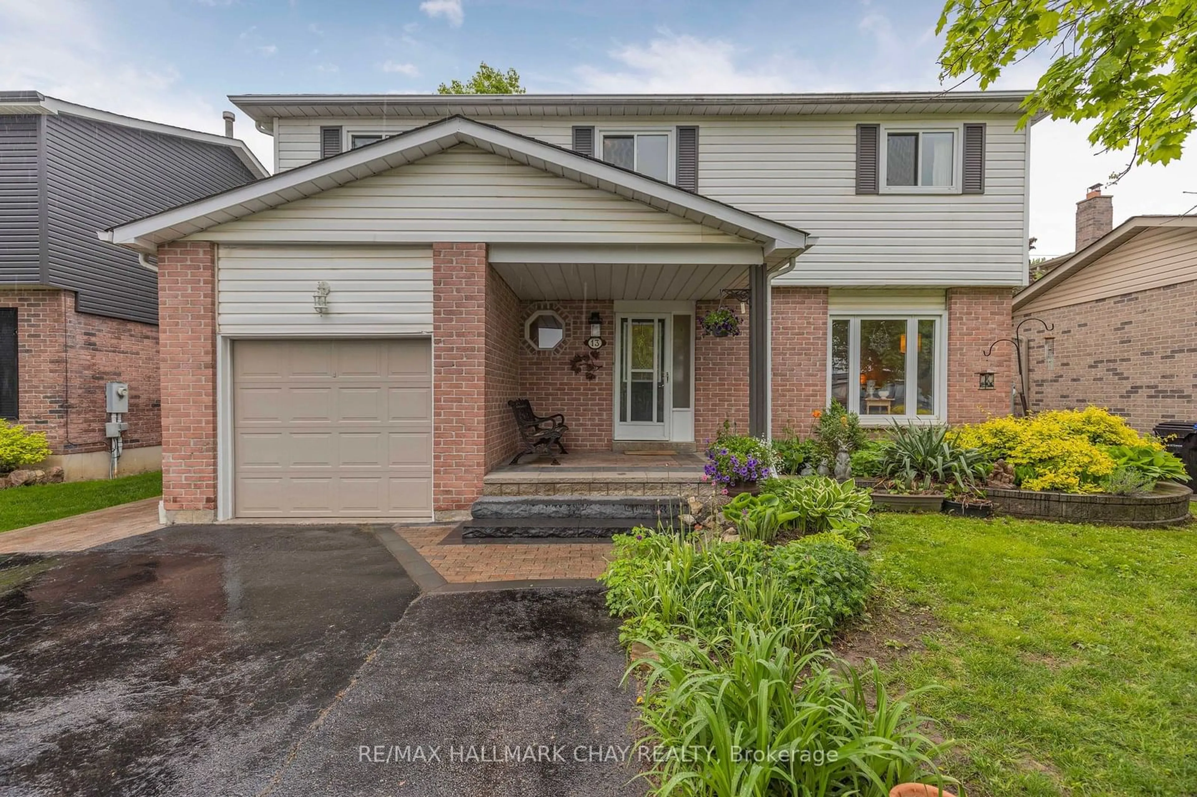 Frontside or backside of a home for 13 Fraser Ave, New Tecumseth Ontario L0G 1W0