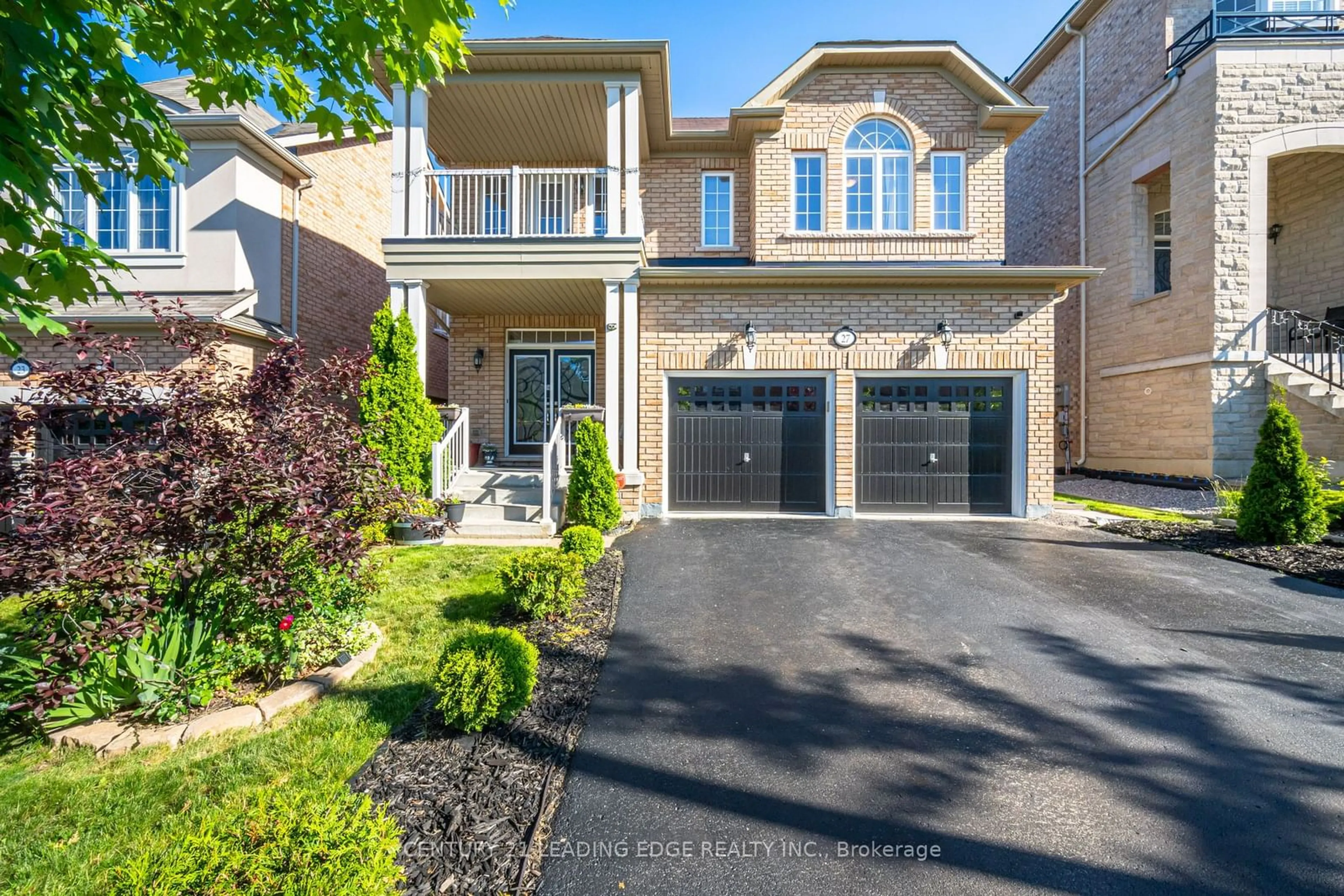 A pic from exterior of the house or condo for 27 Barletta Dr, Vaughan Ontario L6A 4H5