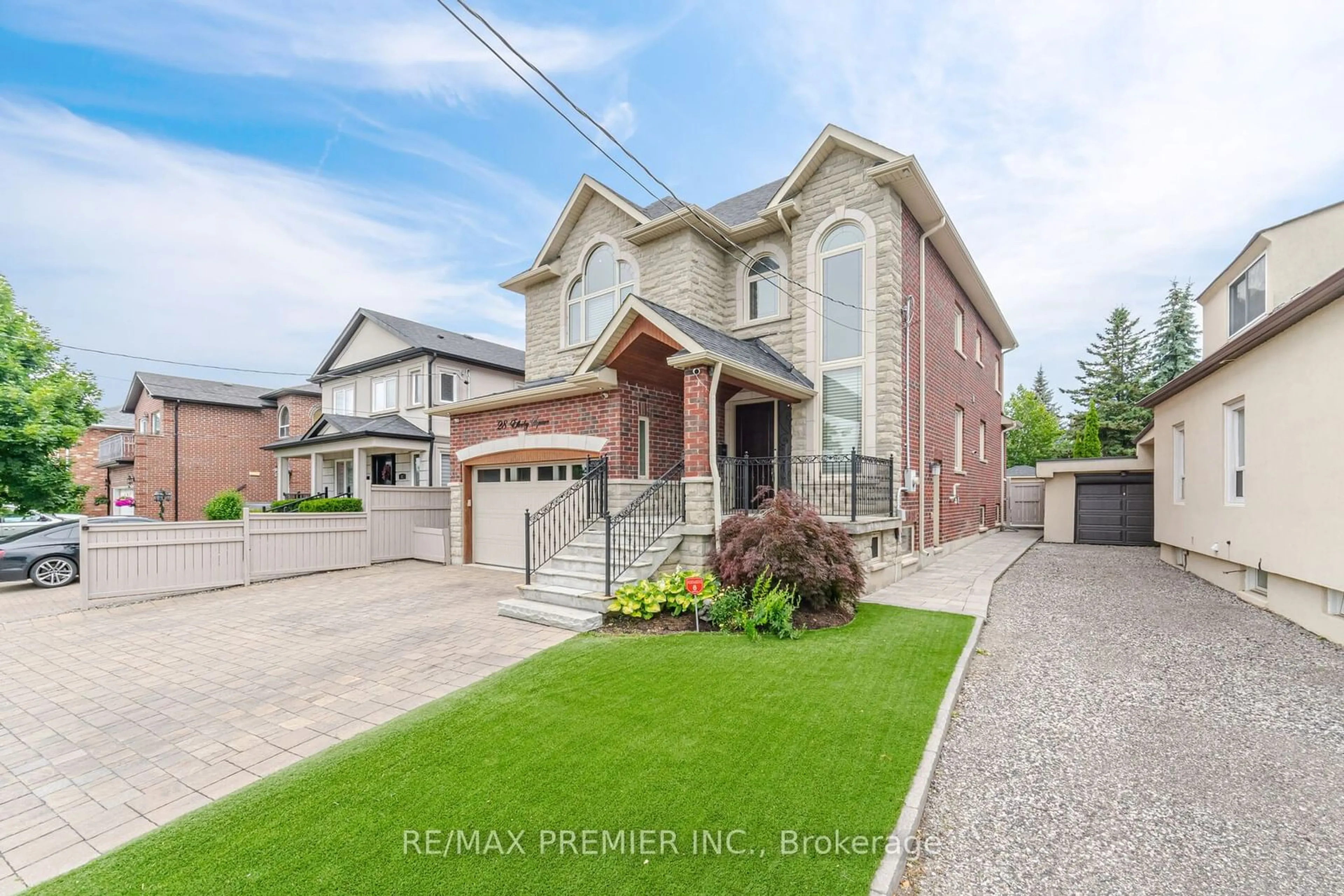 Home with brick exterior material for 28 Ellerby Square N. Sq, Vaughan Ontario L4L 1N1