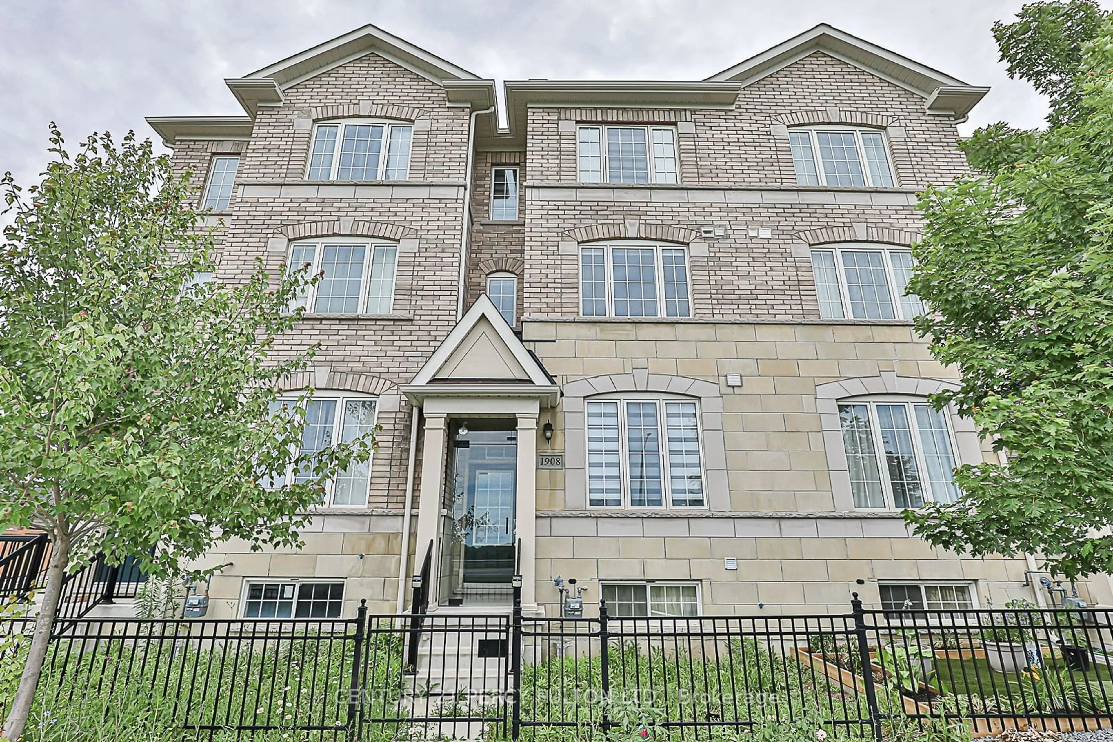 A pic from exterior of the house or condo for 1908 Donald Cousens Pkwy, Markham Ontario L6B 1M4