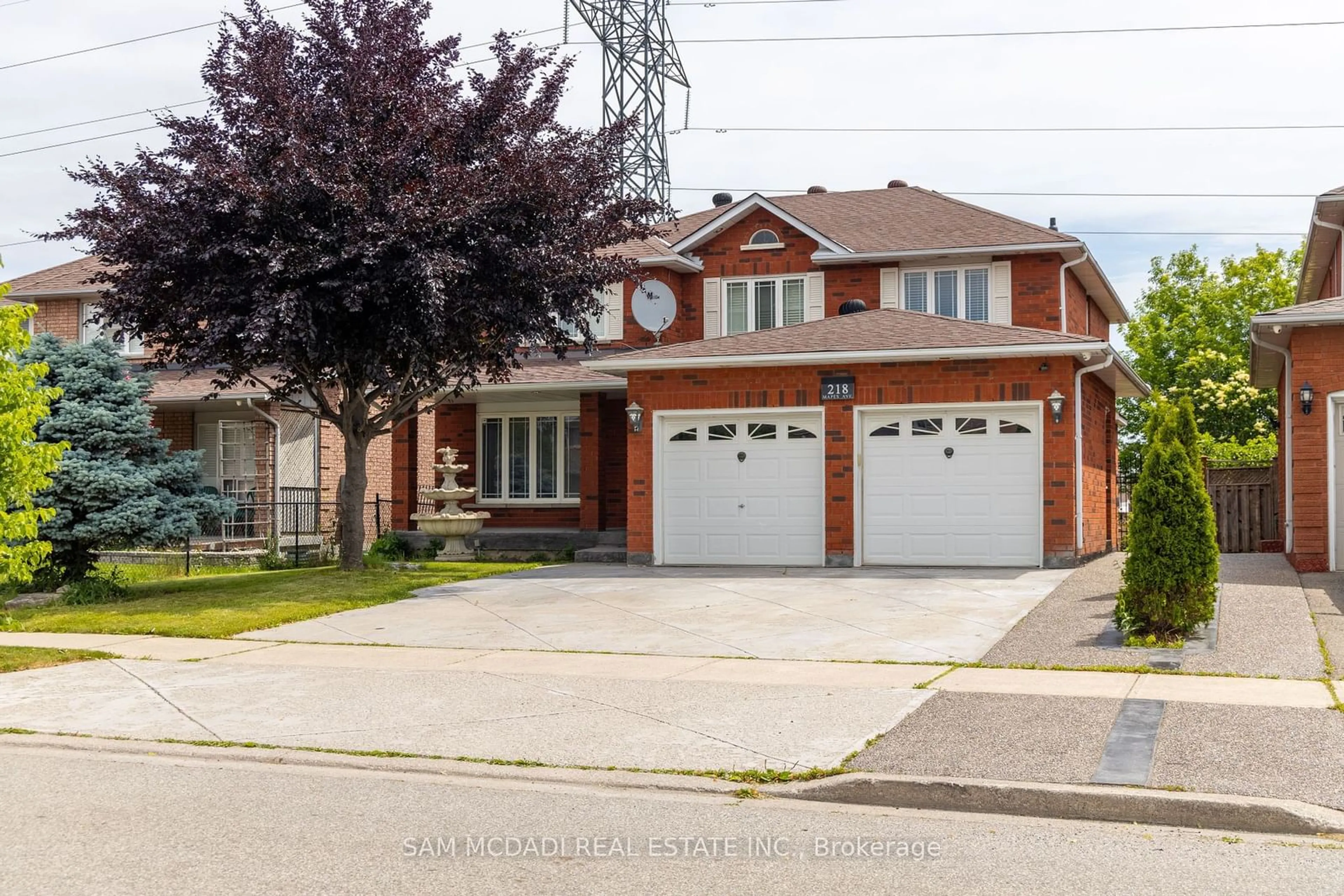 Frontside or backside of a home for 218 Mapes Ave, Vaughan Ontario L4L 8R8