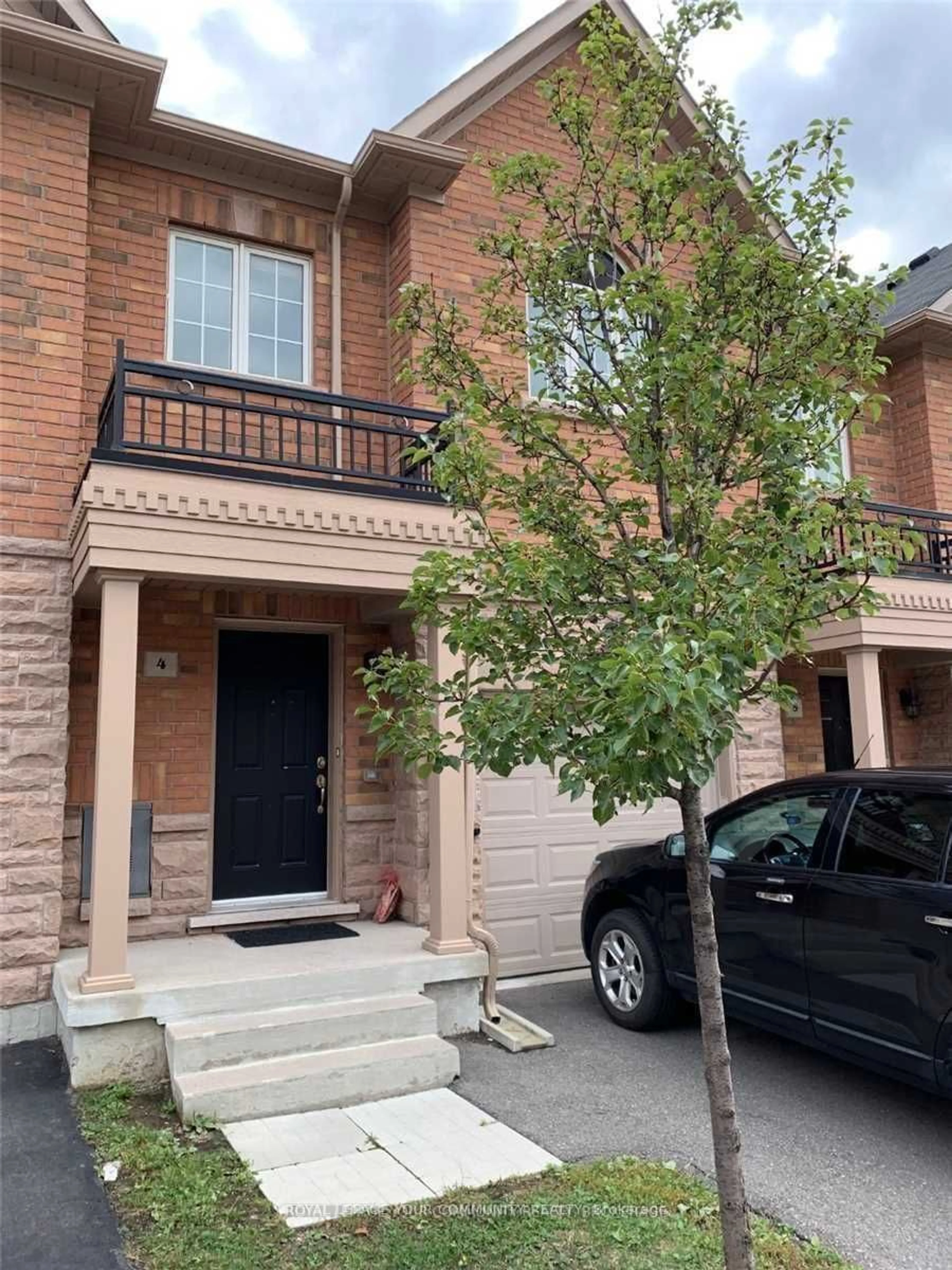 A pic from exterior of the house or condo for 8777 Dufferin St #4, Vaughan Ontario L4J 0C5