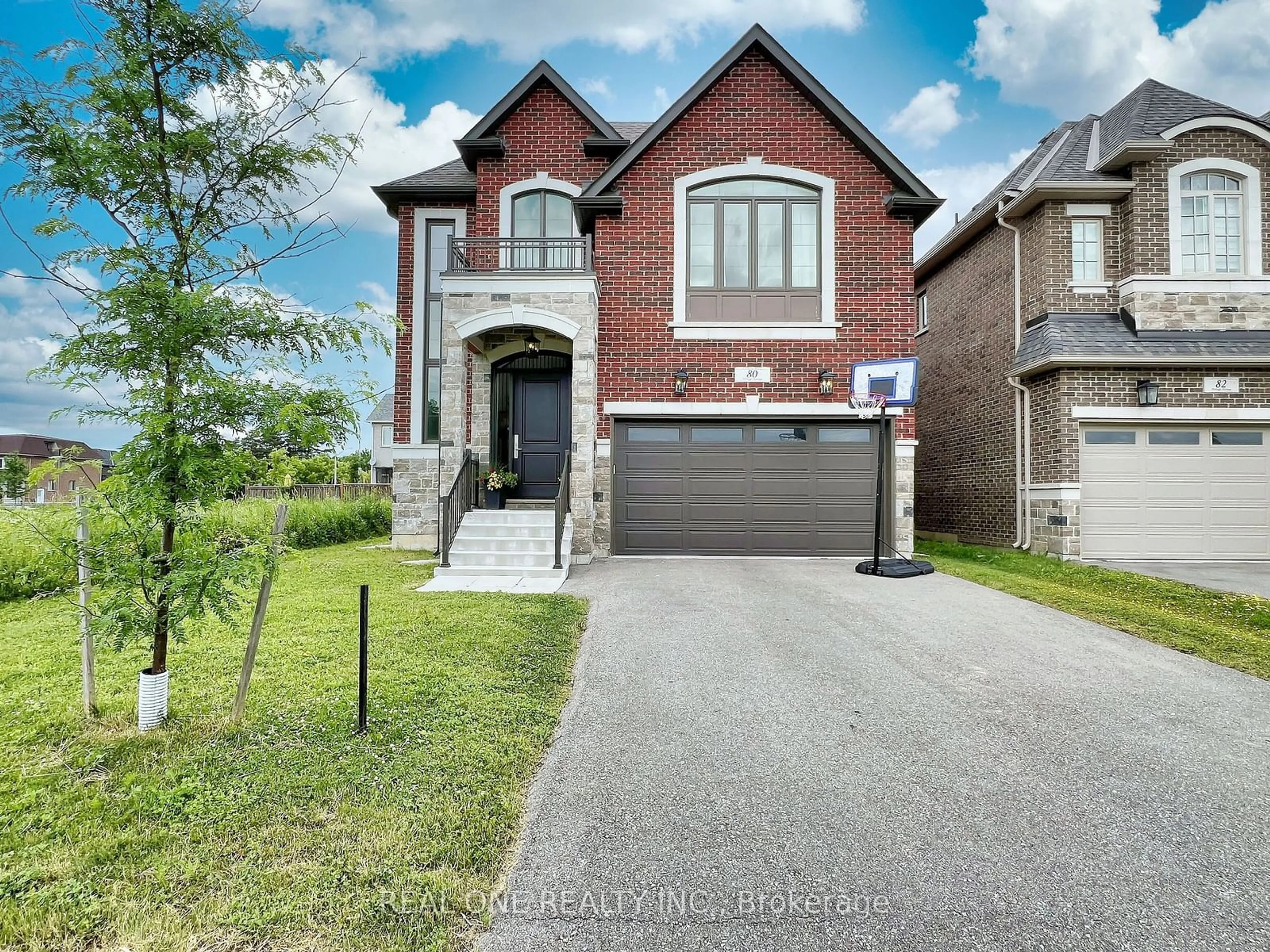 Frontside or backside of a home for 80 Portage Ave, Richmond Hill Ontario L4E 4P7