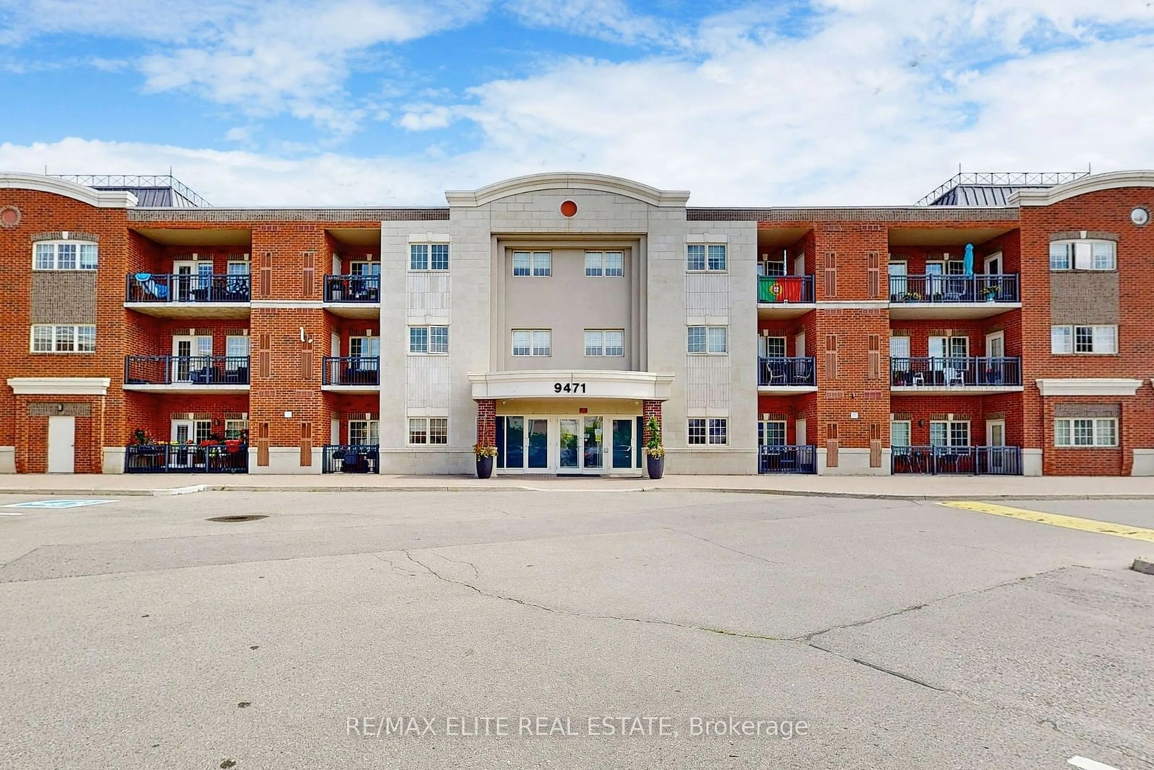 A pic from exterior of the house or condo for 9471 Jane St #204, Vaughan Ontario L6A 3X5