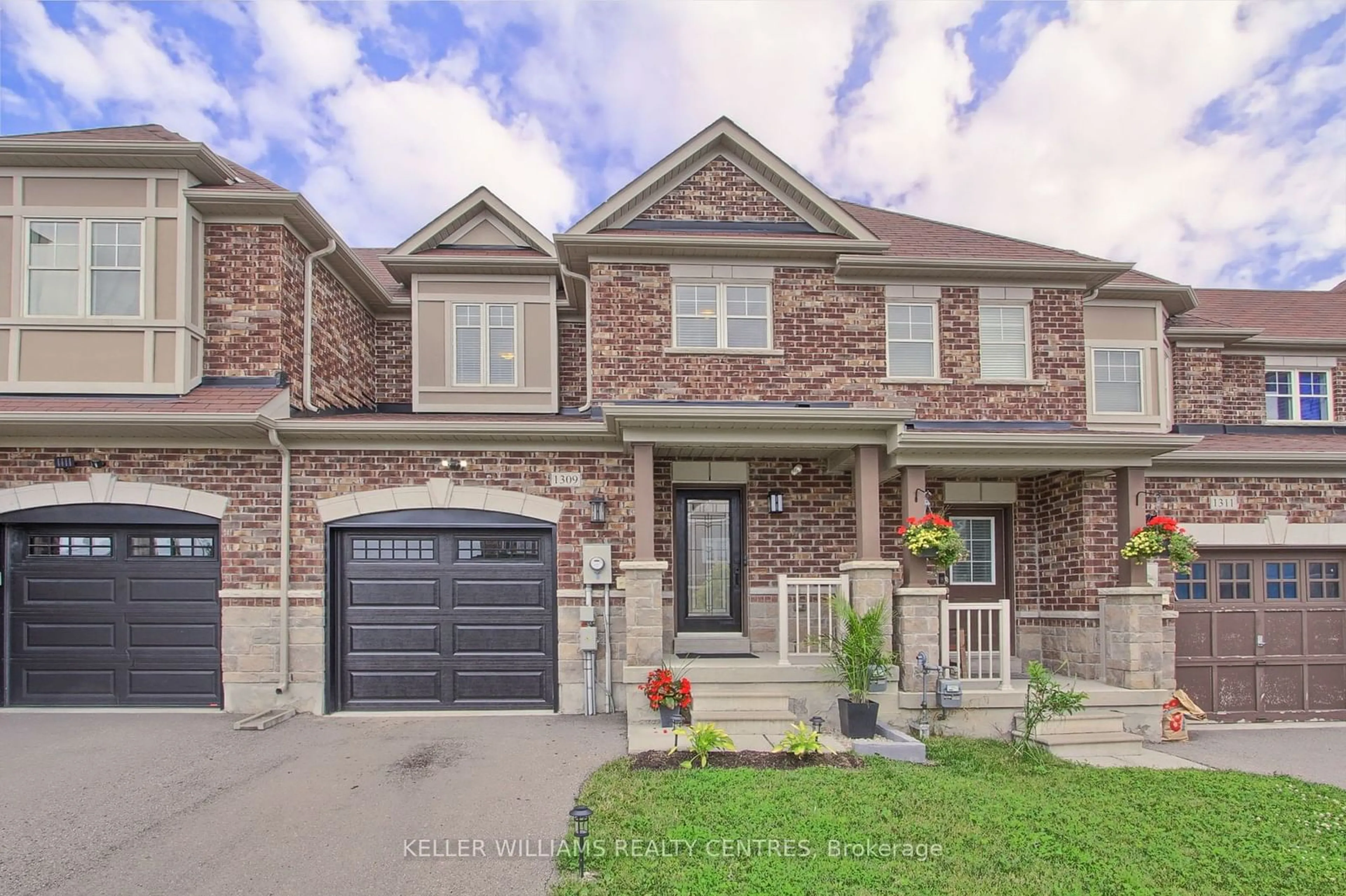 Home with brick exterior material for 1309 Lormel Gate, Innisfil Ontario L0L 1W0