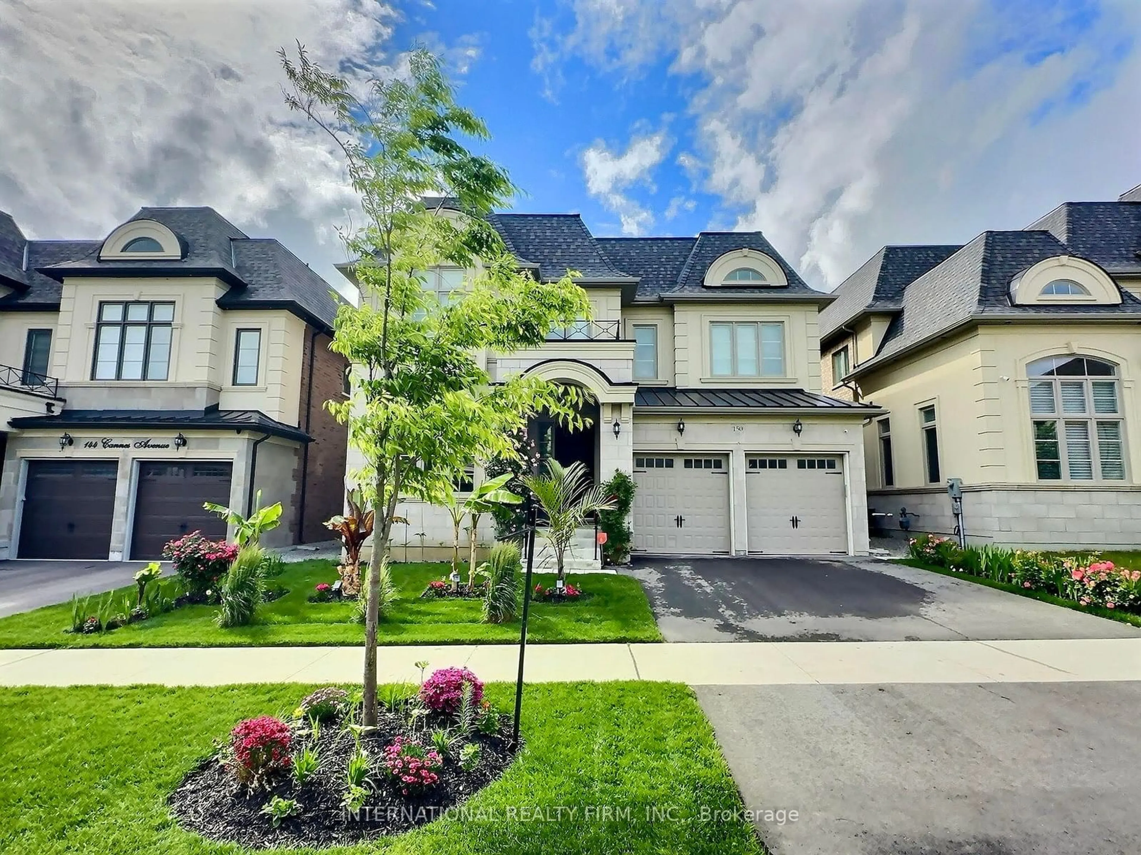 Frontside or backside of a home for 150 Cannes Ave, Vaughan Ontario L4H 5A8