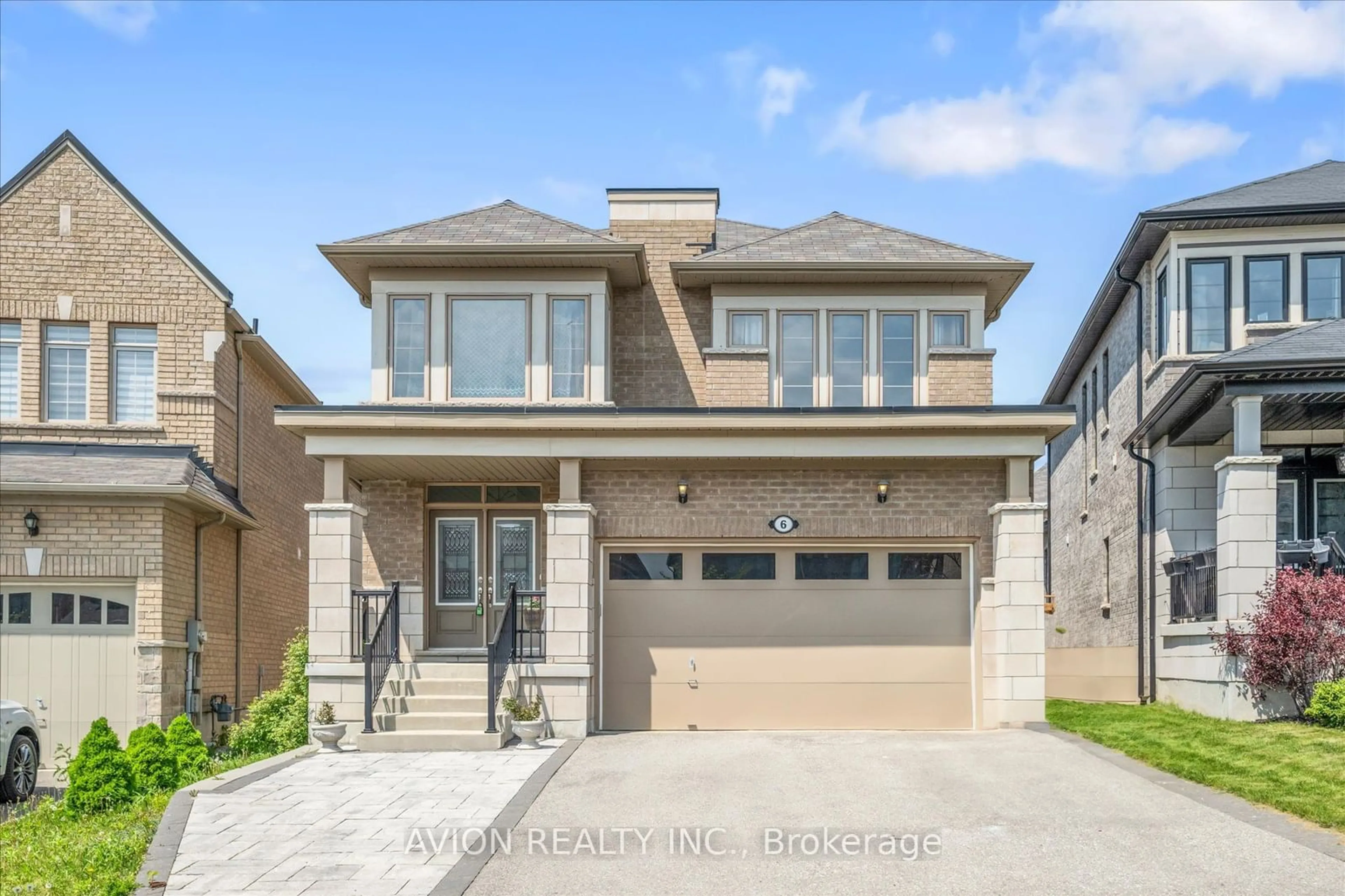 Frontside or backside of a home for 6 Deepwood Cres, East Gwillimbury Ontario L9N 0P8