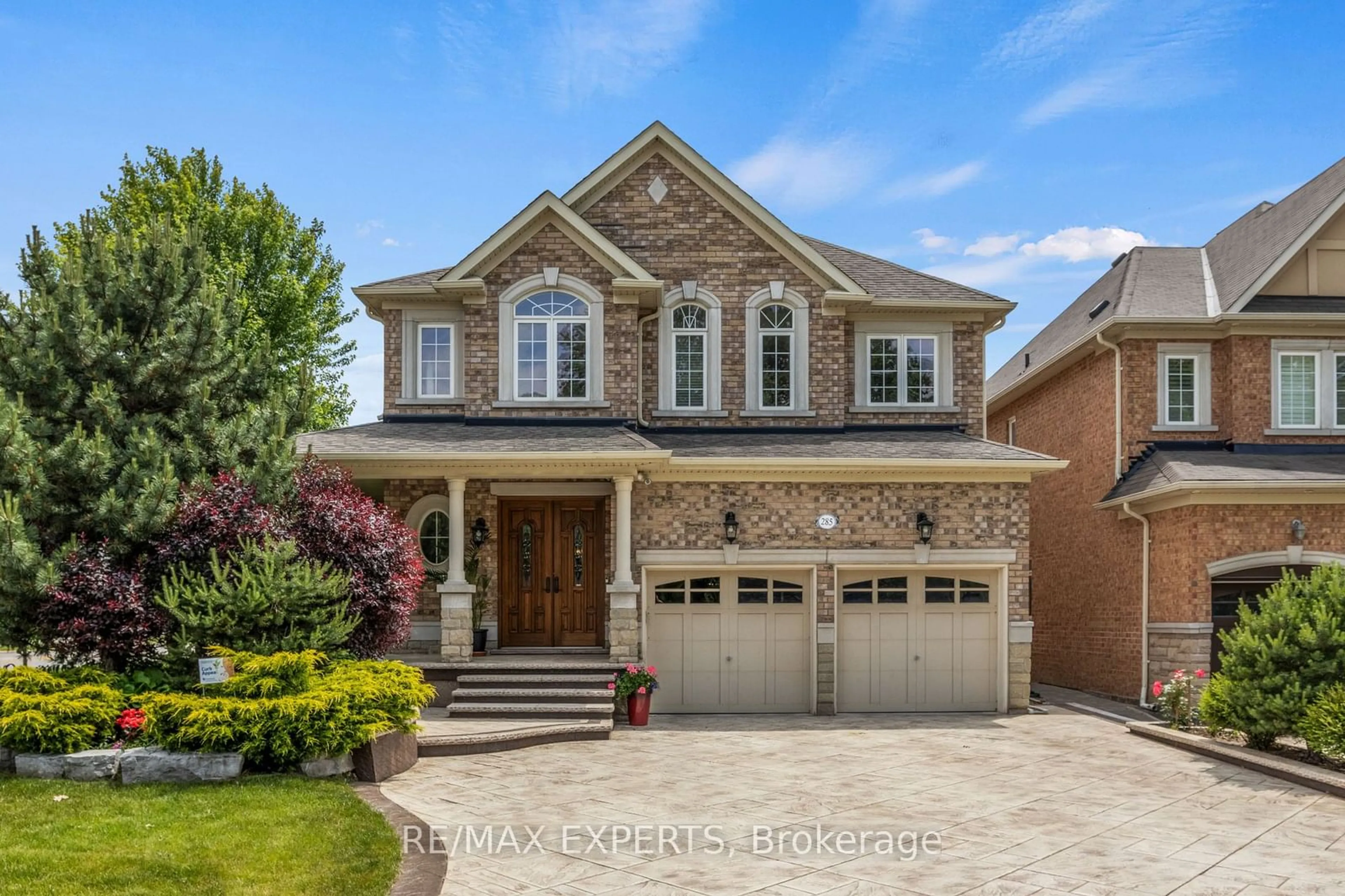 Home with brick exterior material for 285 Marc Santi Blvd, Vaughan Ontario L6A 0L2