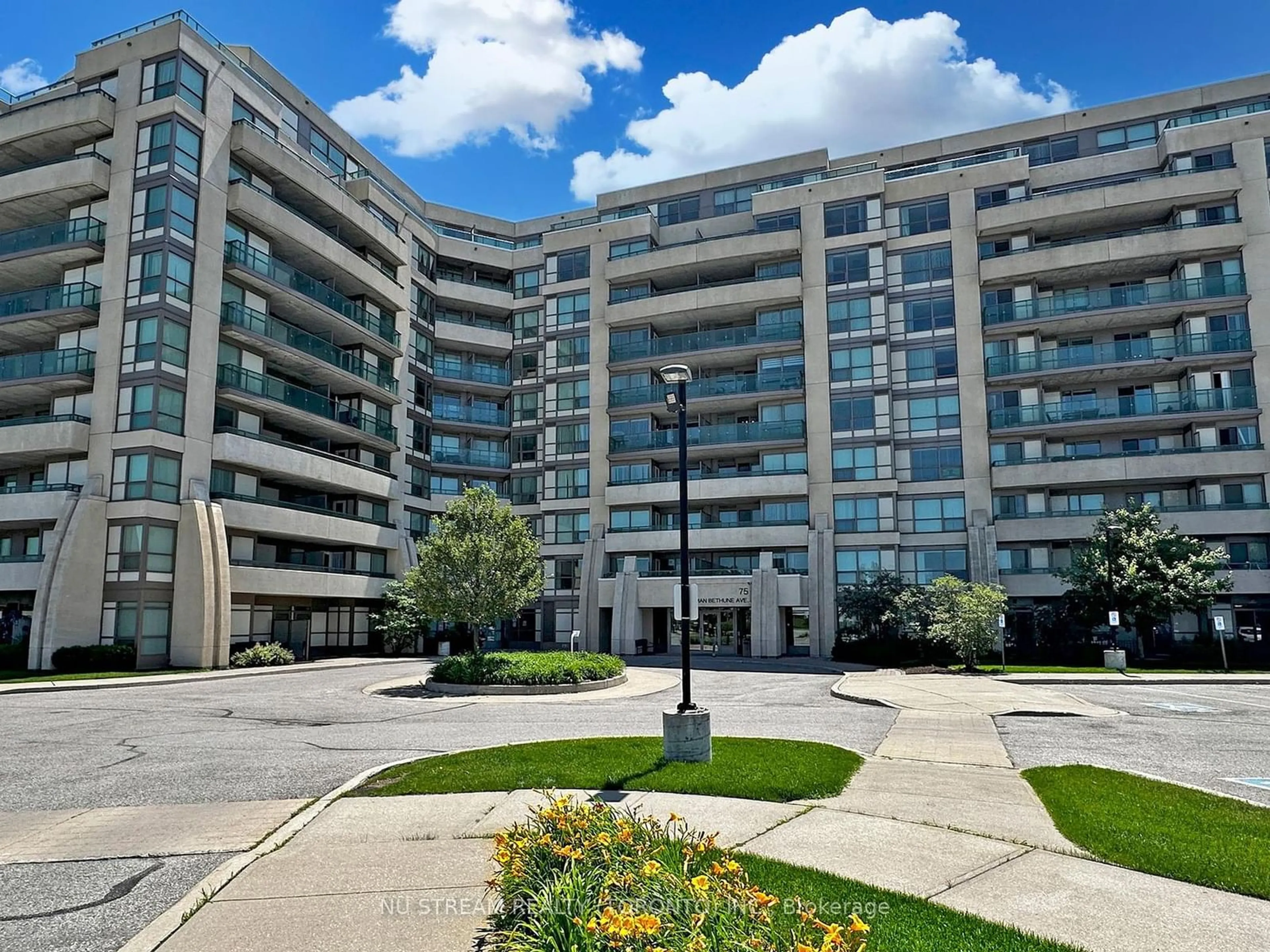 A pic from exterior of the house or condo for 75 NORMAN BETHUNE Ave #201, Richmond Hill Ontario L4B 0B6