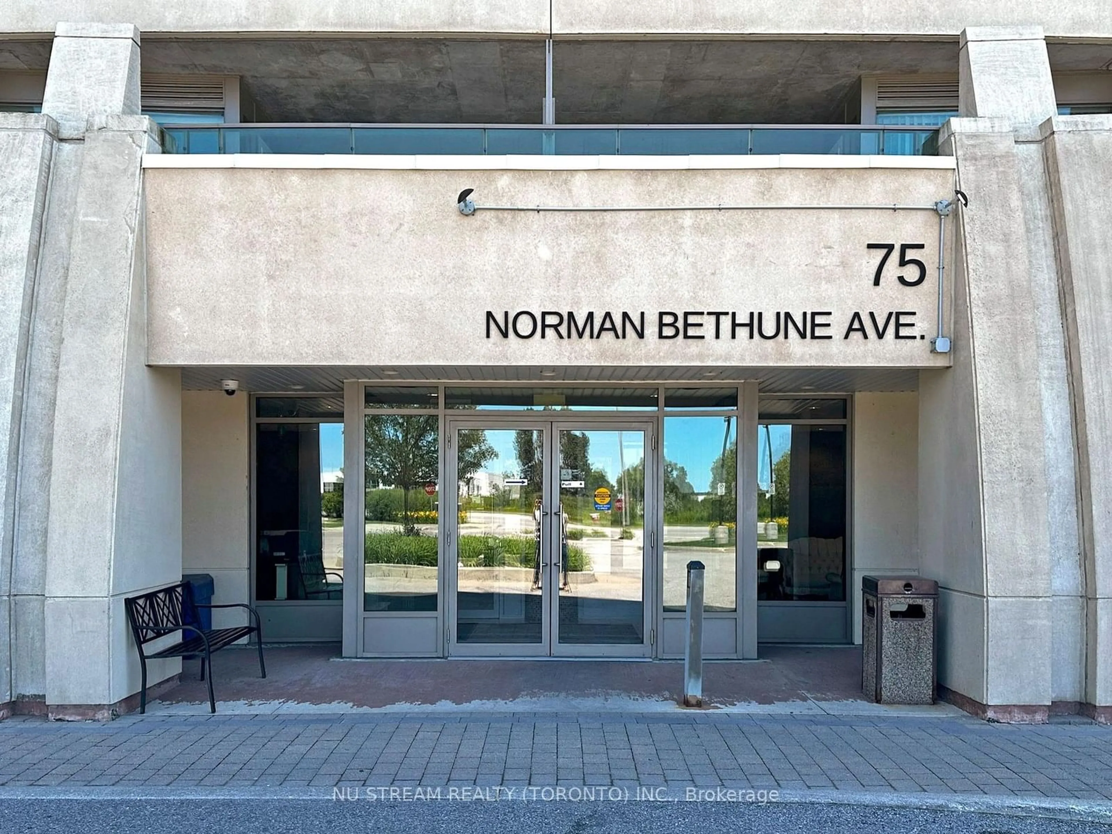 Outside view for 75 NORMAN BETHUNE Ave #201, Richmond Hill Ontario L4B 0B6