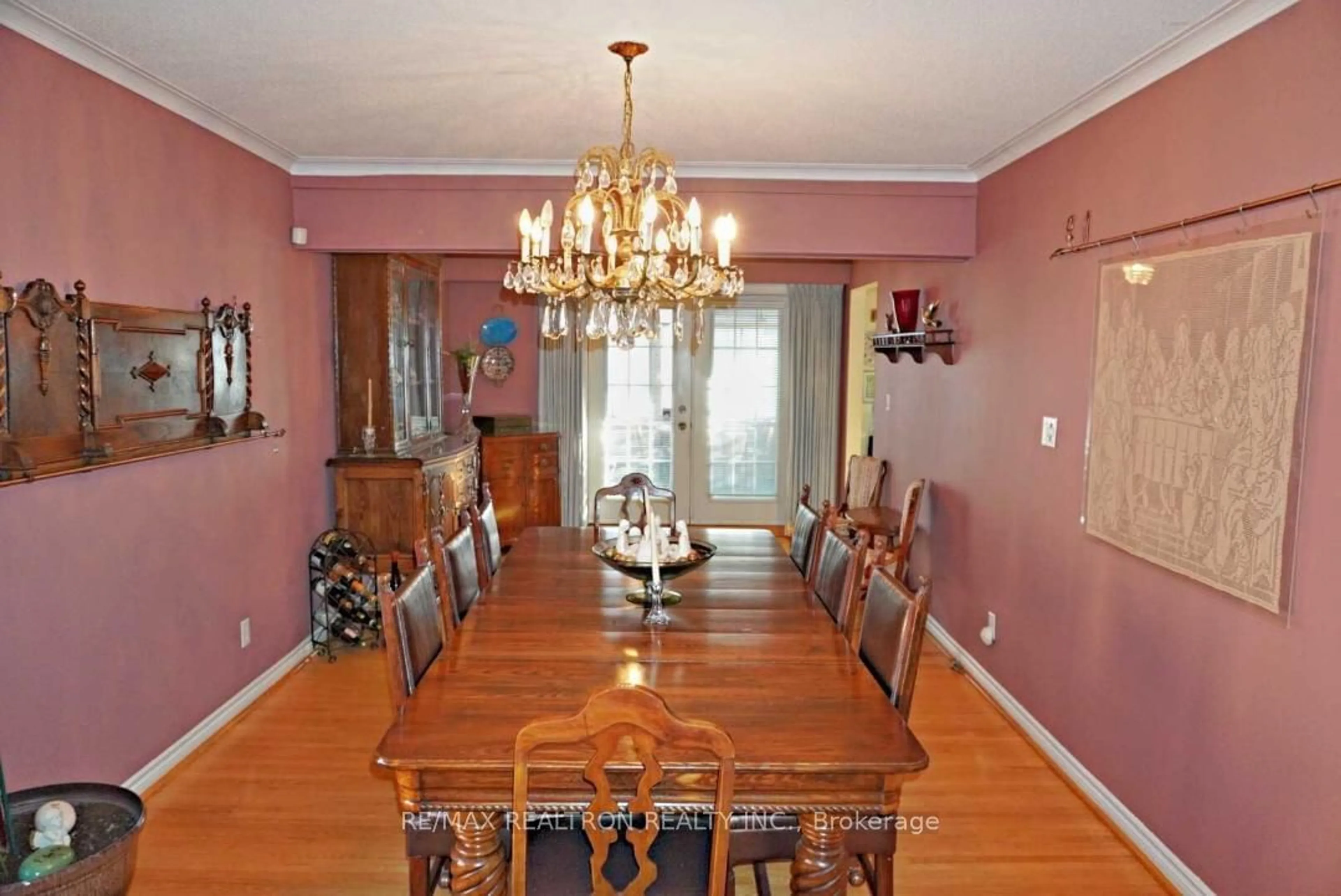 Dining room for 51 Bond Cres, Richmond Hill Ontario L4E 3K5