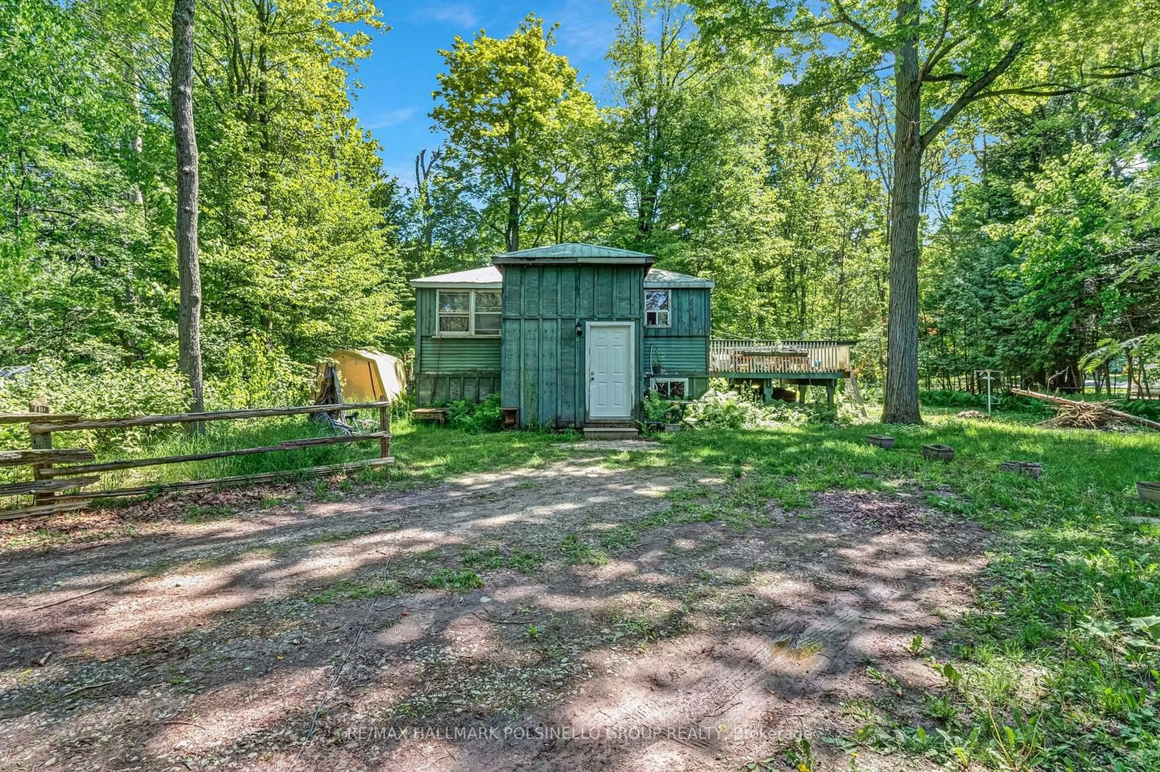 Shed for 777 South Dr, Georgina Ontario L0E 1L0