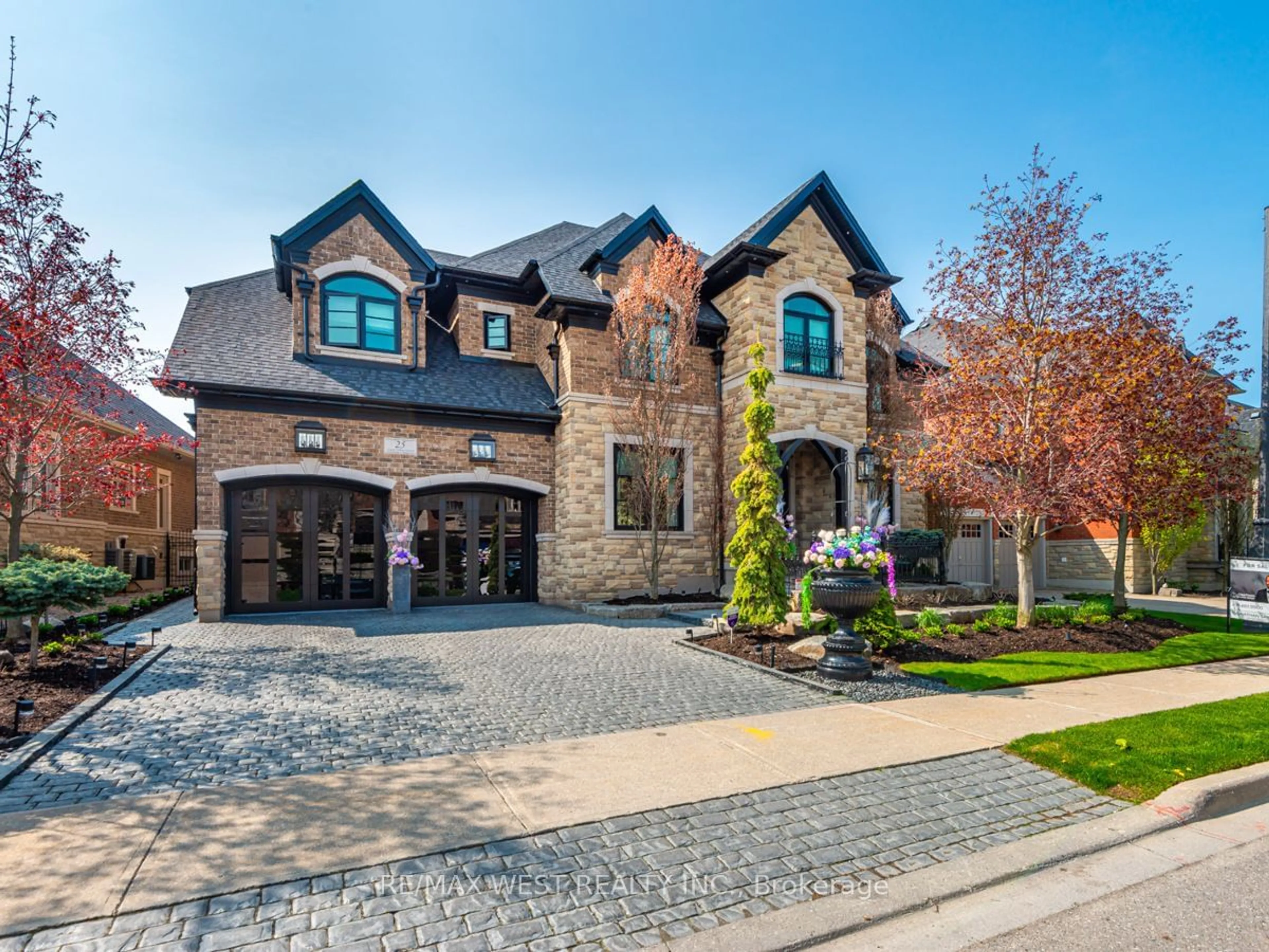 Home with brick exterior material for 25 Grand Vellore Cres, Vaughan Ontario L4H 0N8
