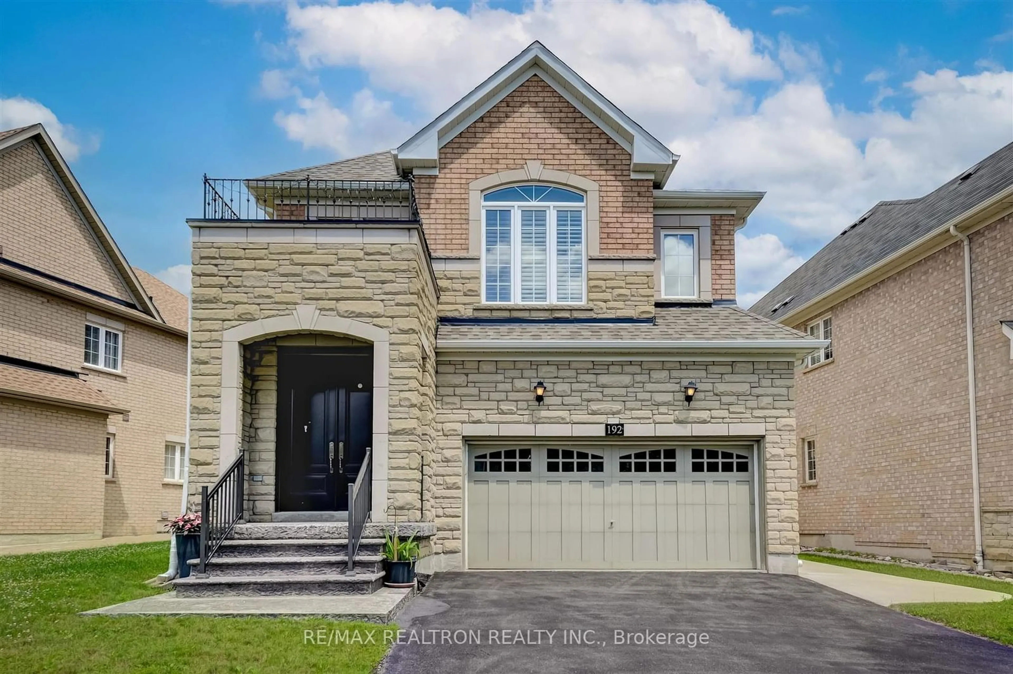 Home with brick exterior material for 192 Israel Zilber Dr, Vaughan Ontario L6A 0L3