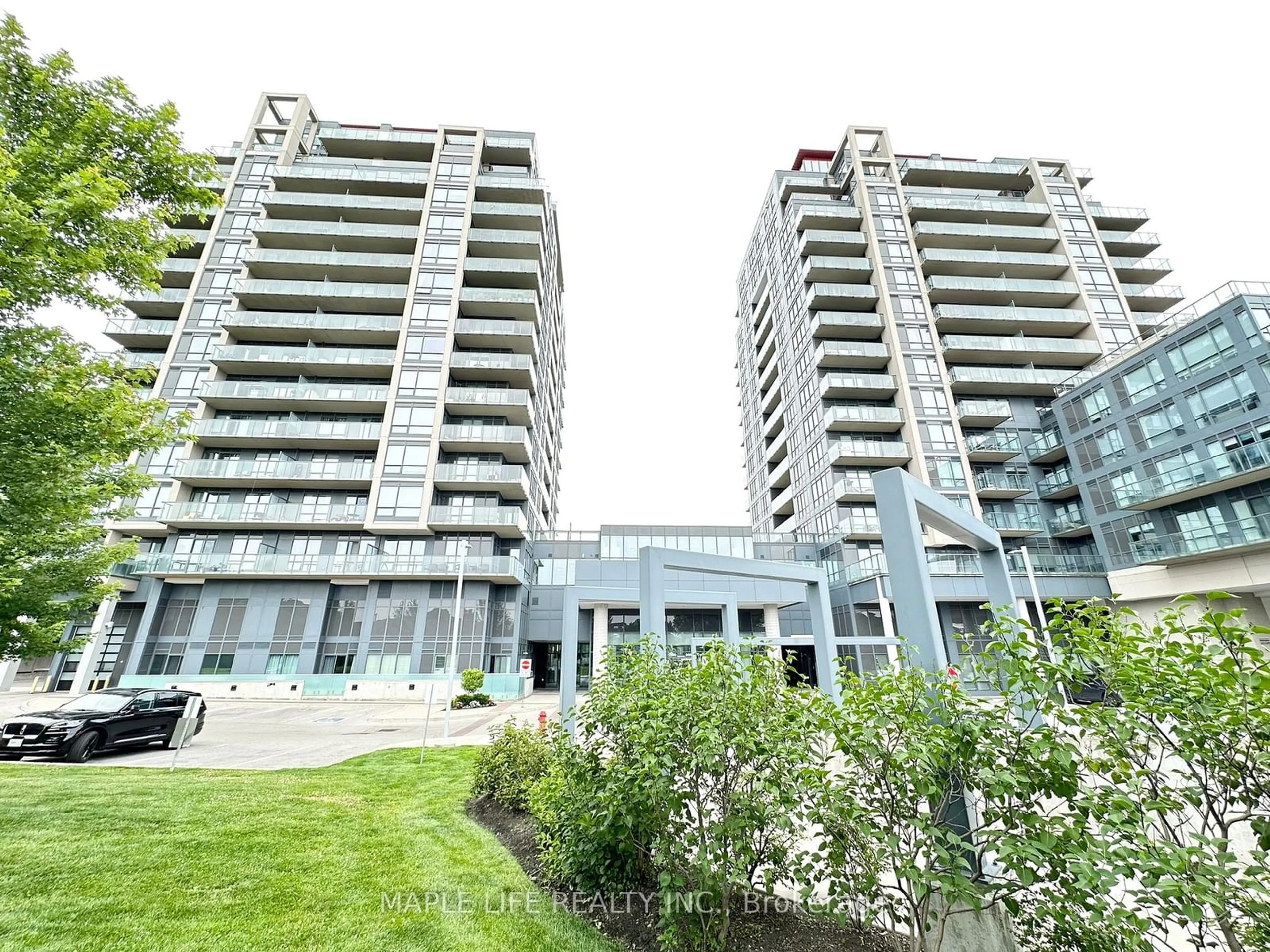 A pic from exterior of the house or condo for 9090 Yonge St #307, Richmond Hill Ontario L4C 0Z1