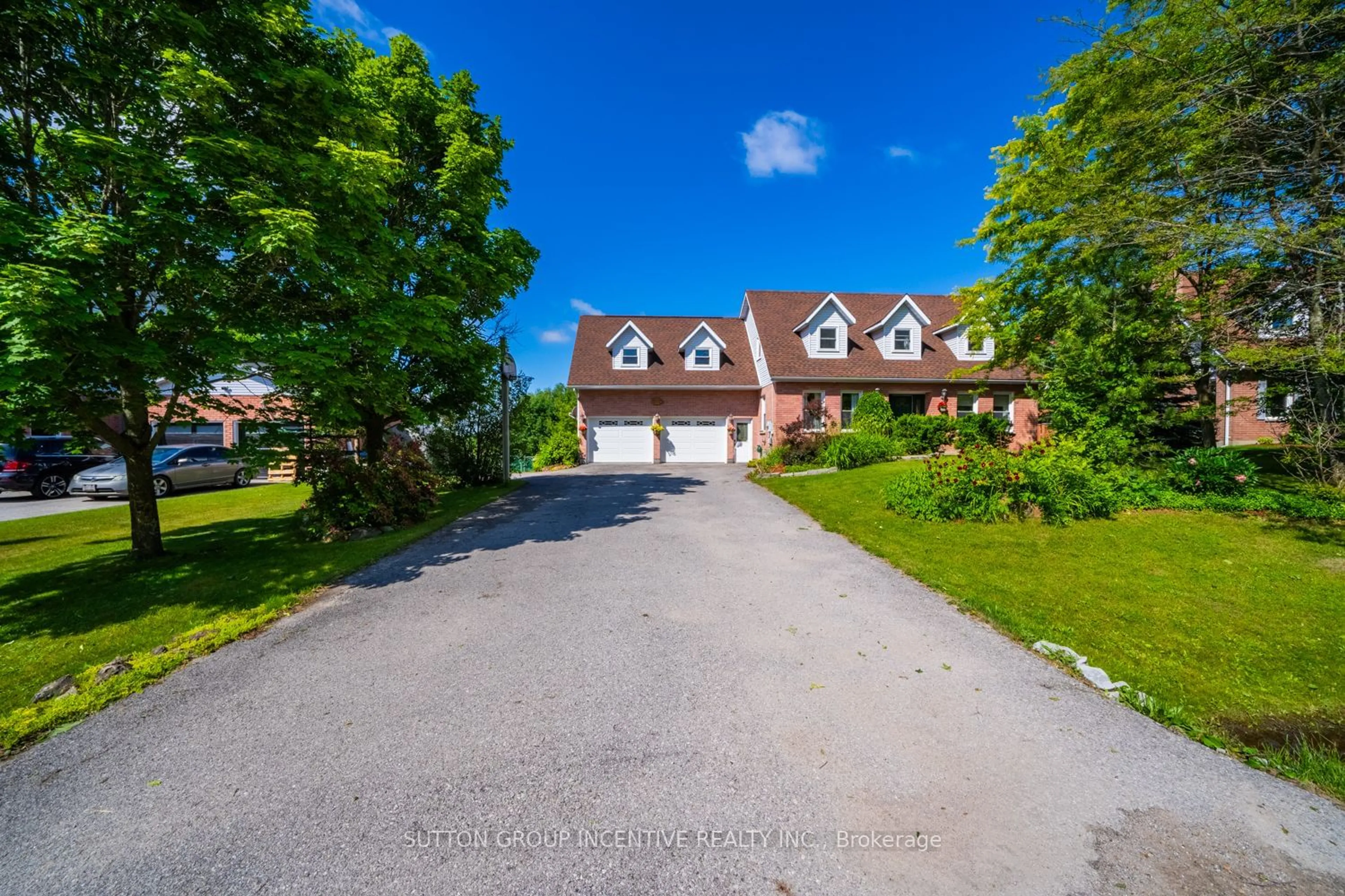 Frontside or backside of a home for 912 SLOAN CIRCLE Dr, Innisfil Ontario L0L 1K0