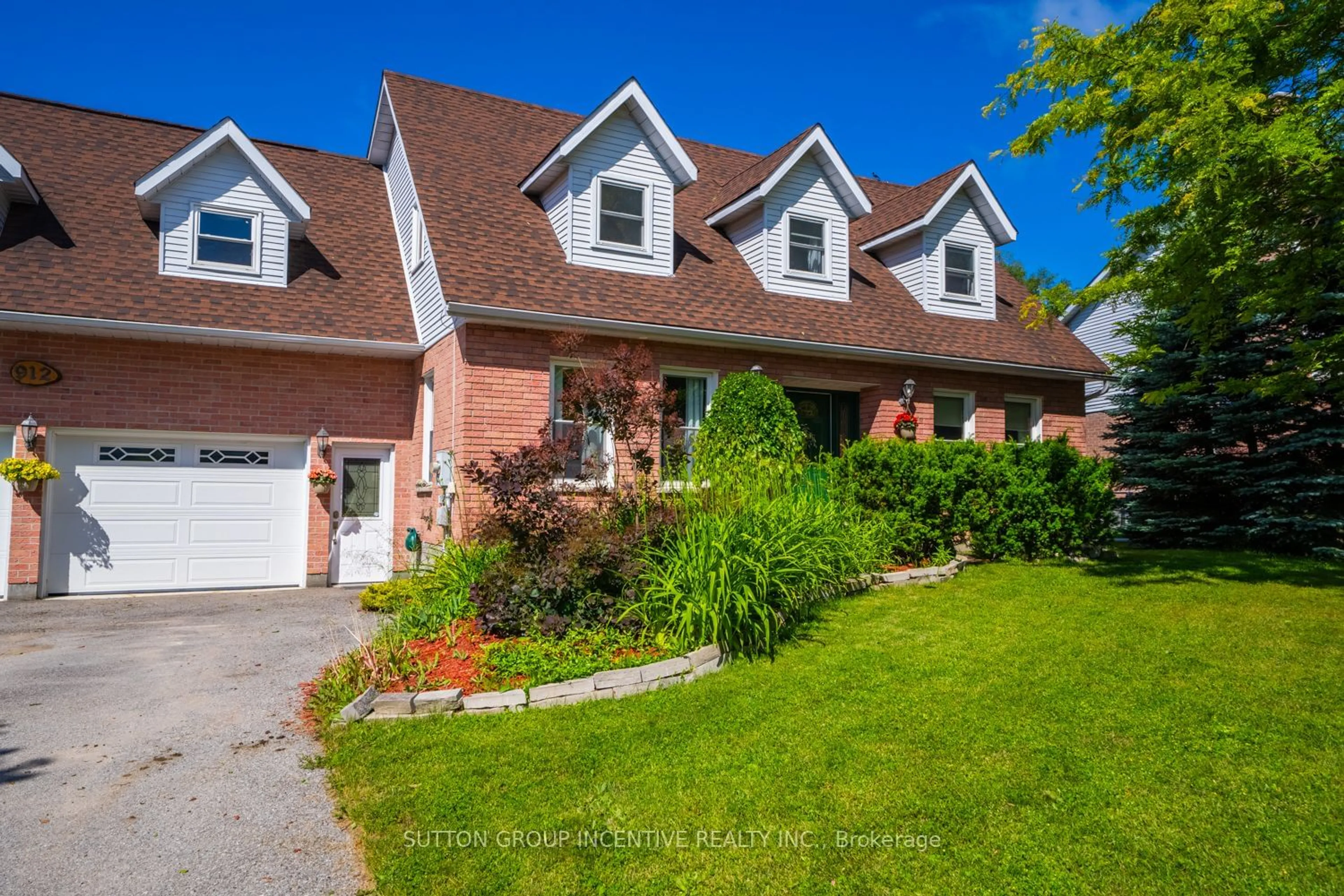 Frontside or backside of a home for 912 SLOAN CIRCLE Dr, Innisfil Ontario L0L 1K0