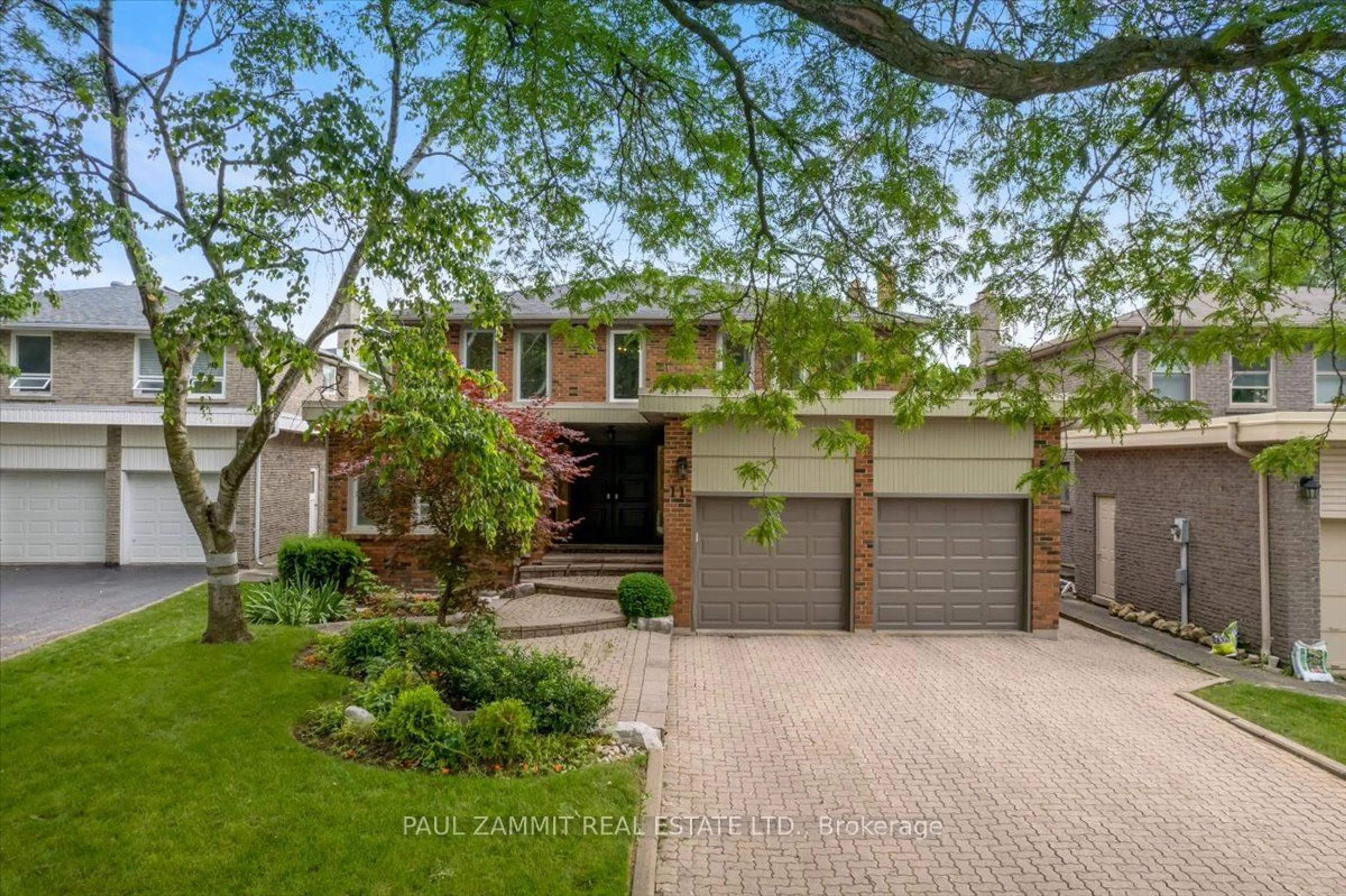 Frontside or backside of a home for 11 Granada Crt, Markham Ontario L3T 4V3