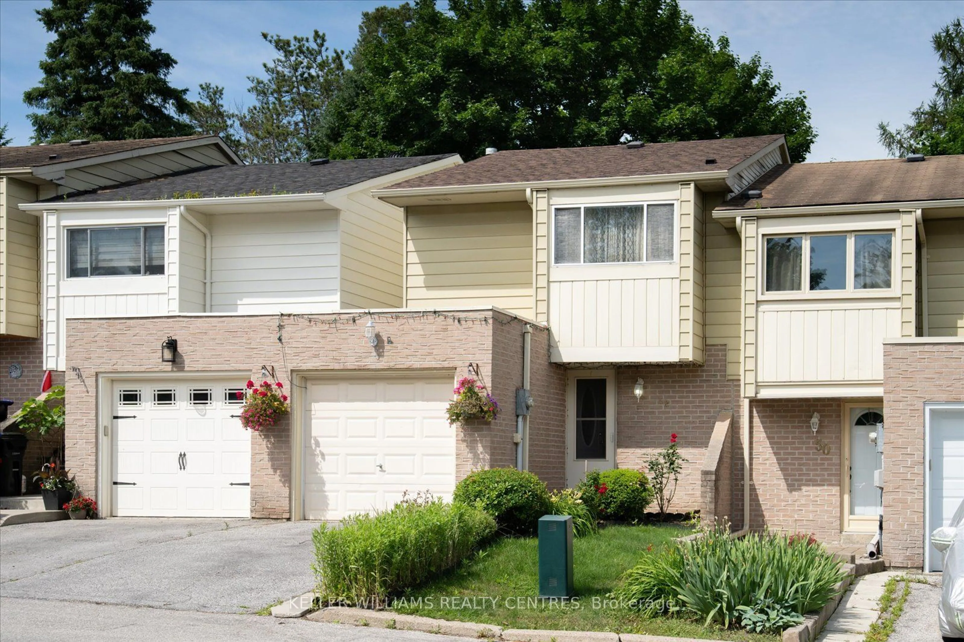 A pic from exterior of the house or condo for 52 Deer Run Cres, Bradford West Gwillimbury Ontario L3Z 1N2