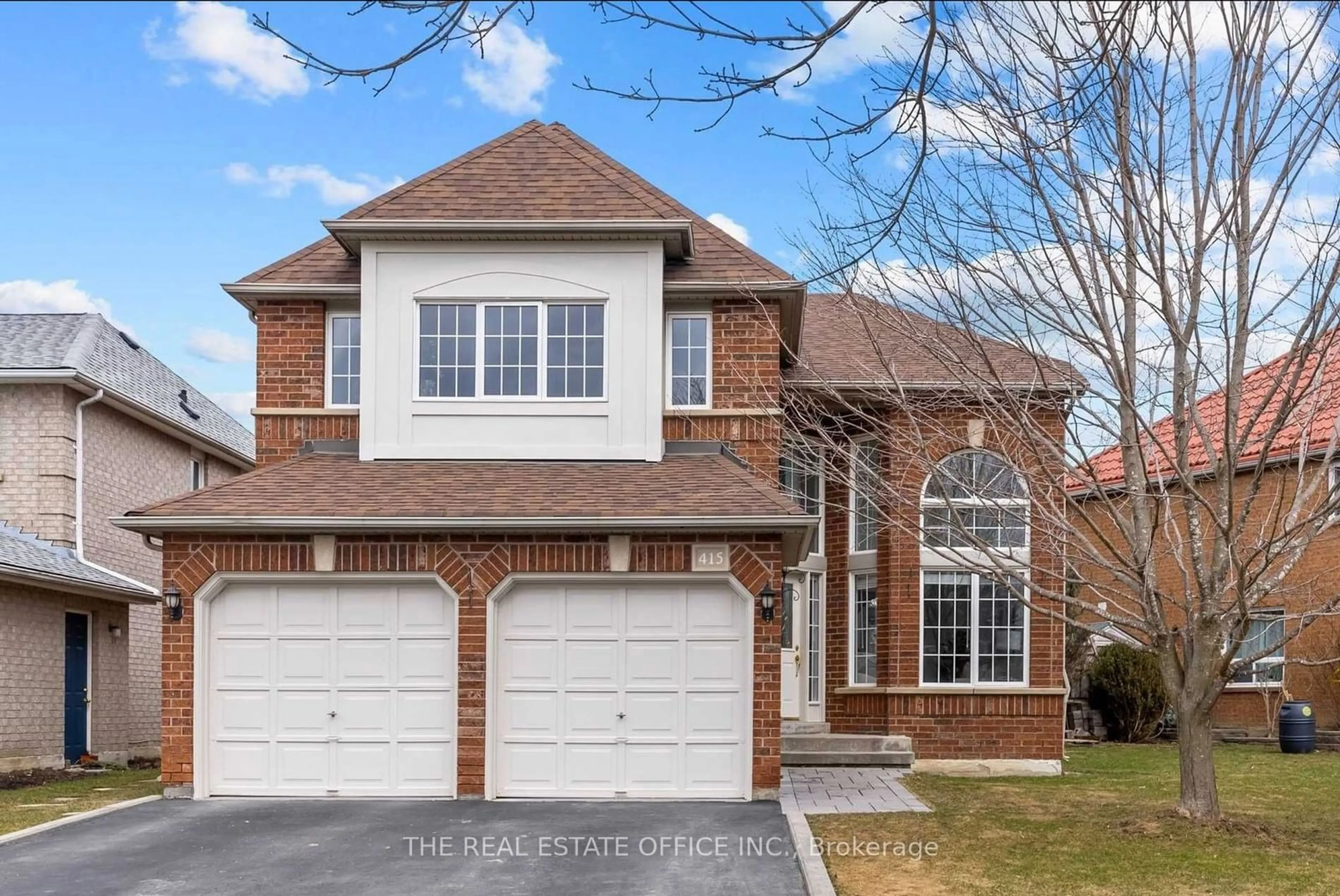 Home with brick exterior material for 415 Silken Laumann Dr, Newmarket Ontario L3X 2J1