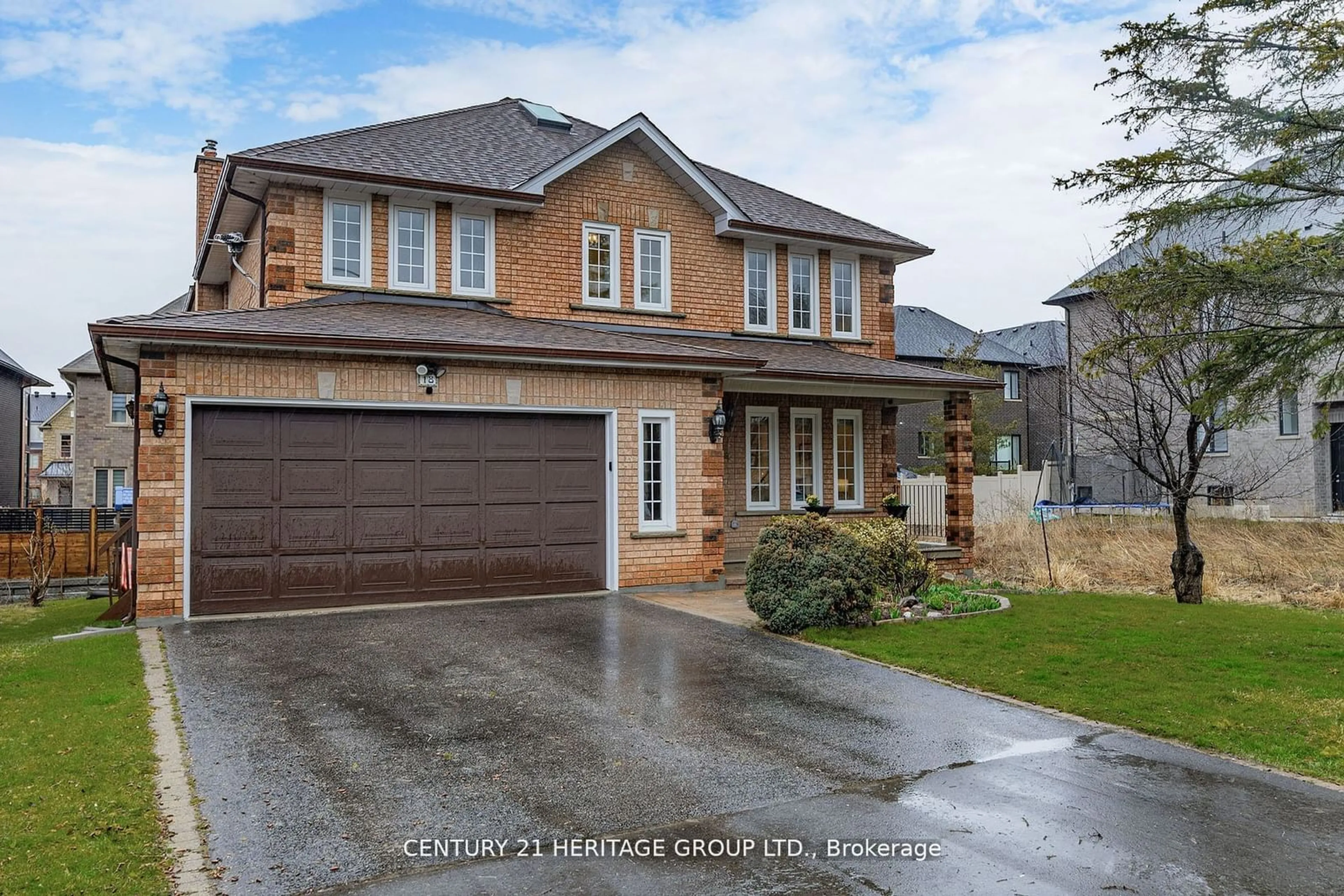 Home with brick exterior material for 18 Laurier Ave, Richmond Hill Ontario L4E 2Z5