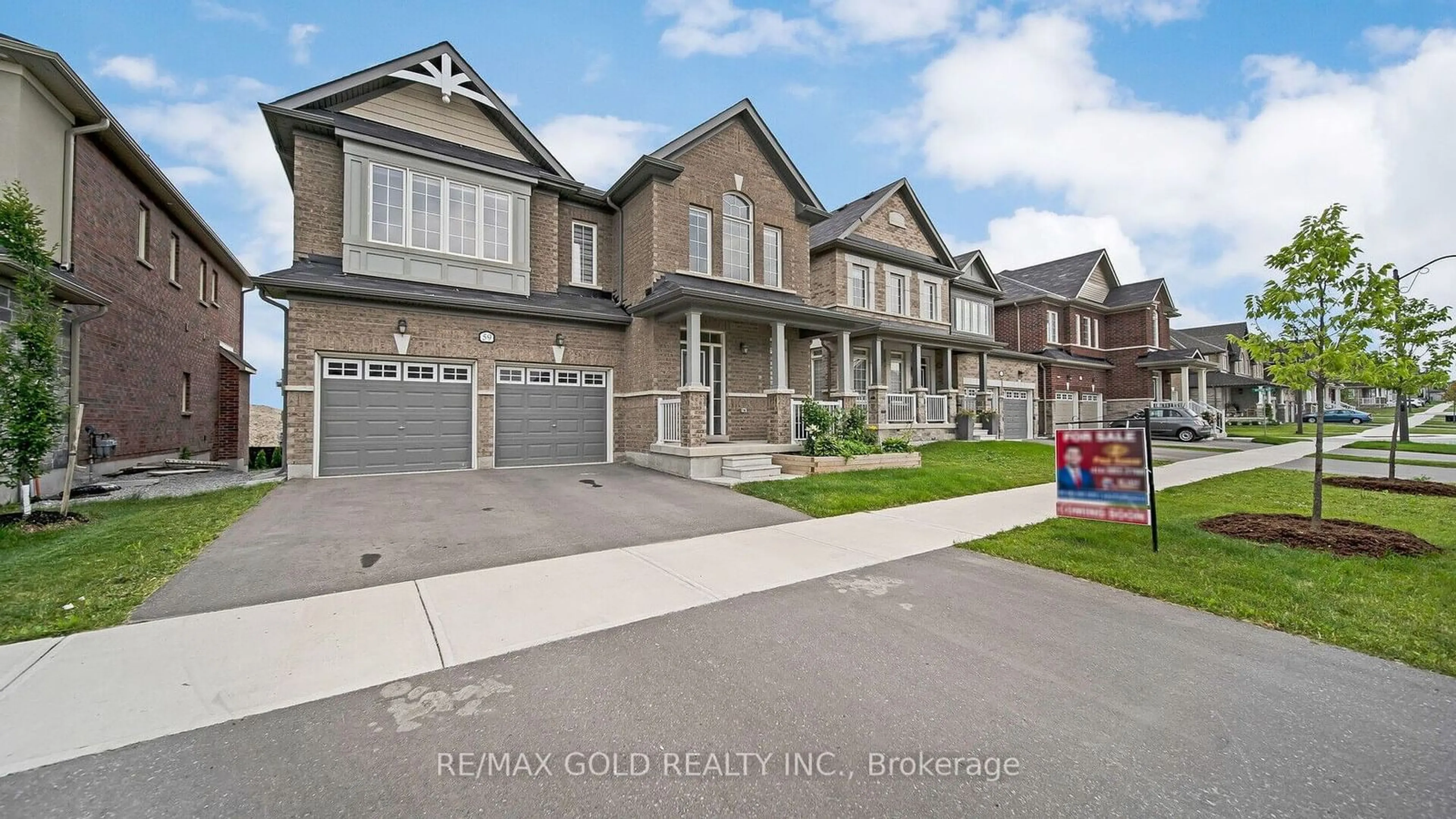A pic from exterior of the house or condo for 59 Strathgreen Lane, Georgina Ontario L4P 0J3