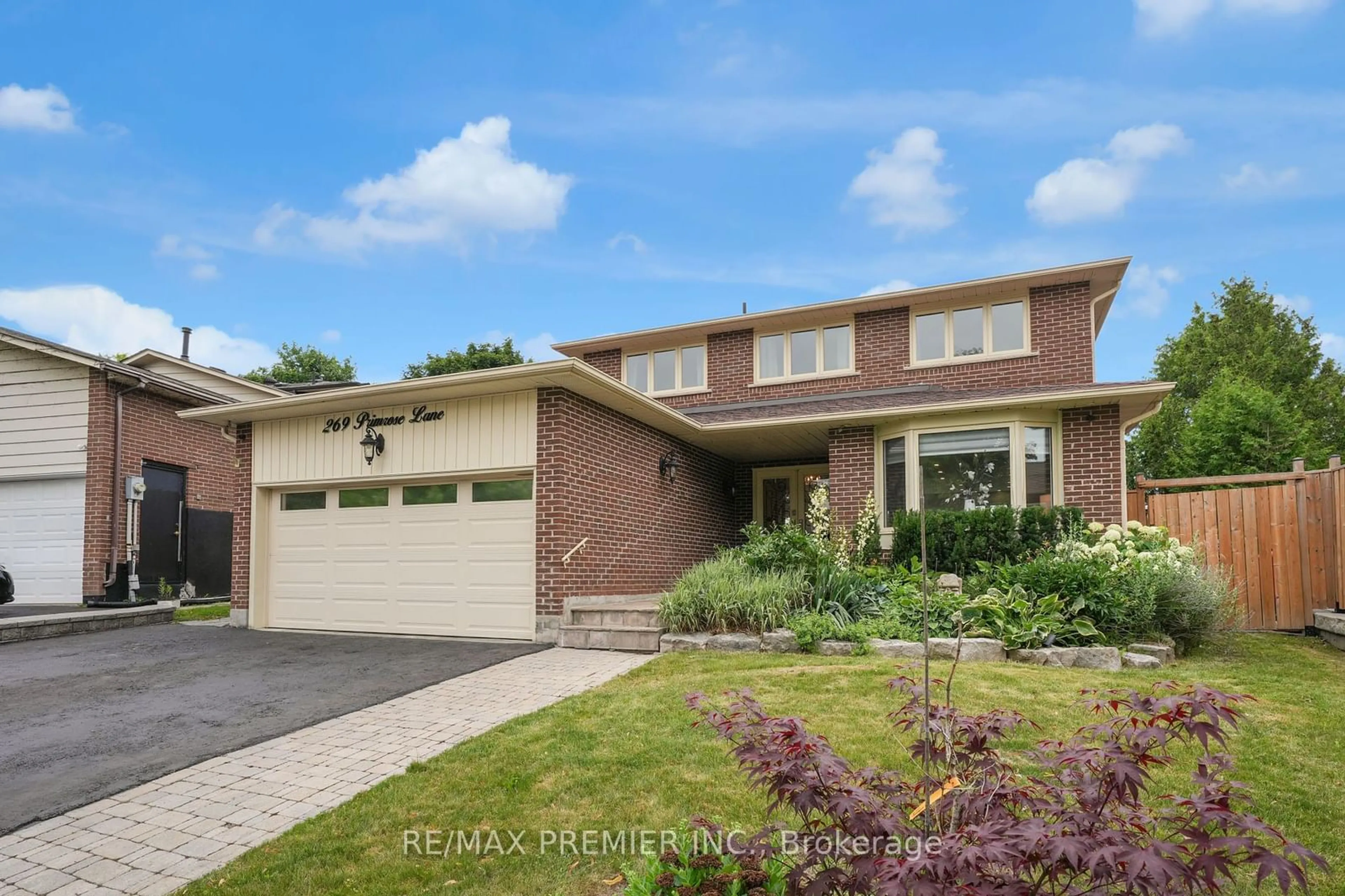 Home with brick exterior material for 269 Primrose Lane, Newmarket Ontario L3Y 5Y7