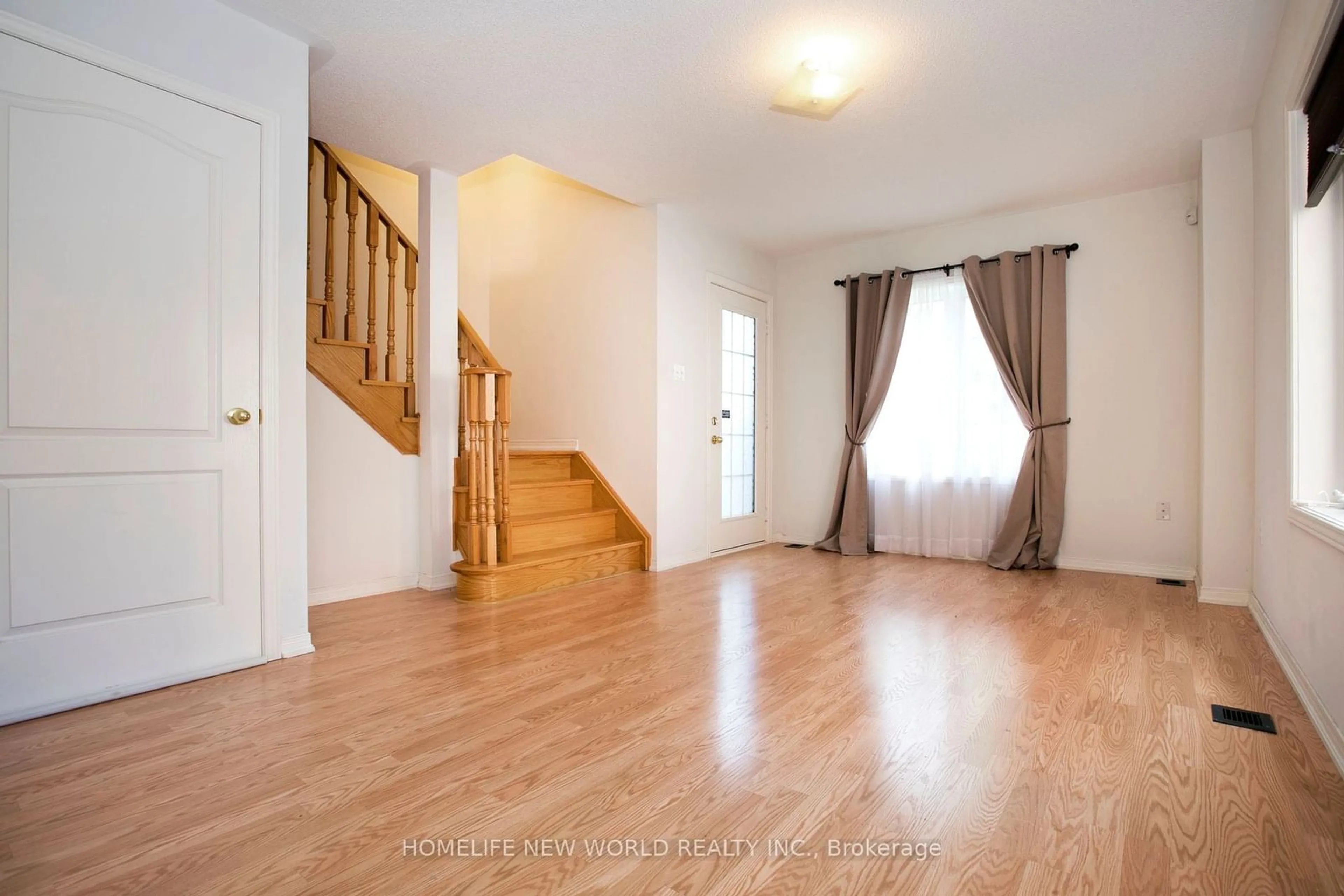 Indoor entryway for 16 Eastern Skies Way, Markham Ontario L6E 0N8