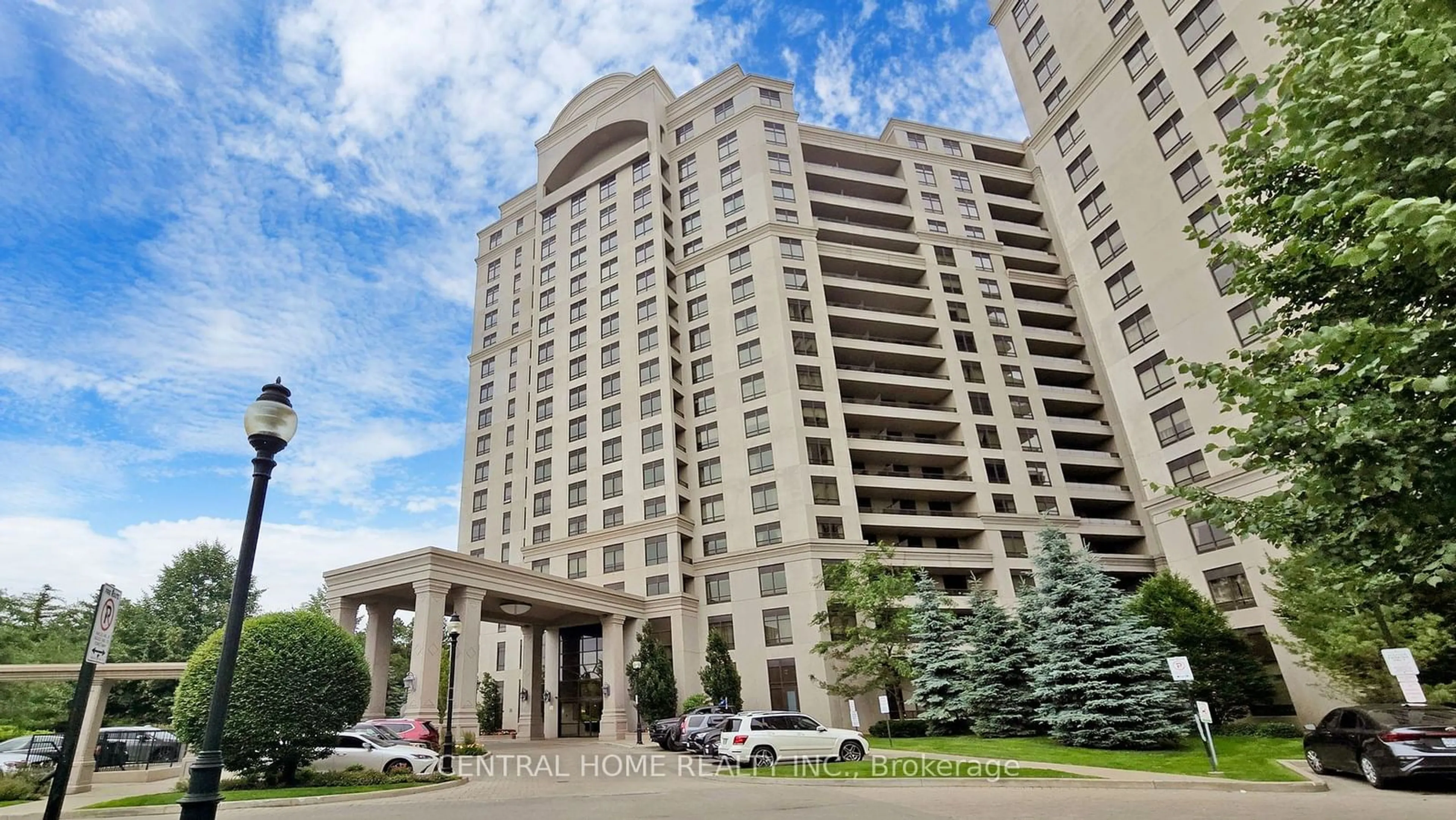 A pic from exterior of the house or condo for 9255 Jane St #1612, Vaughan Ontario L6A 0K1