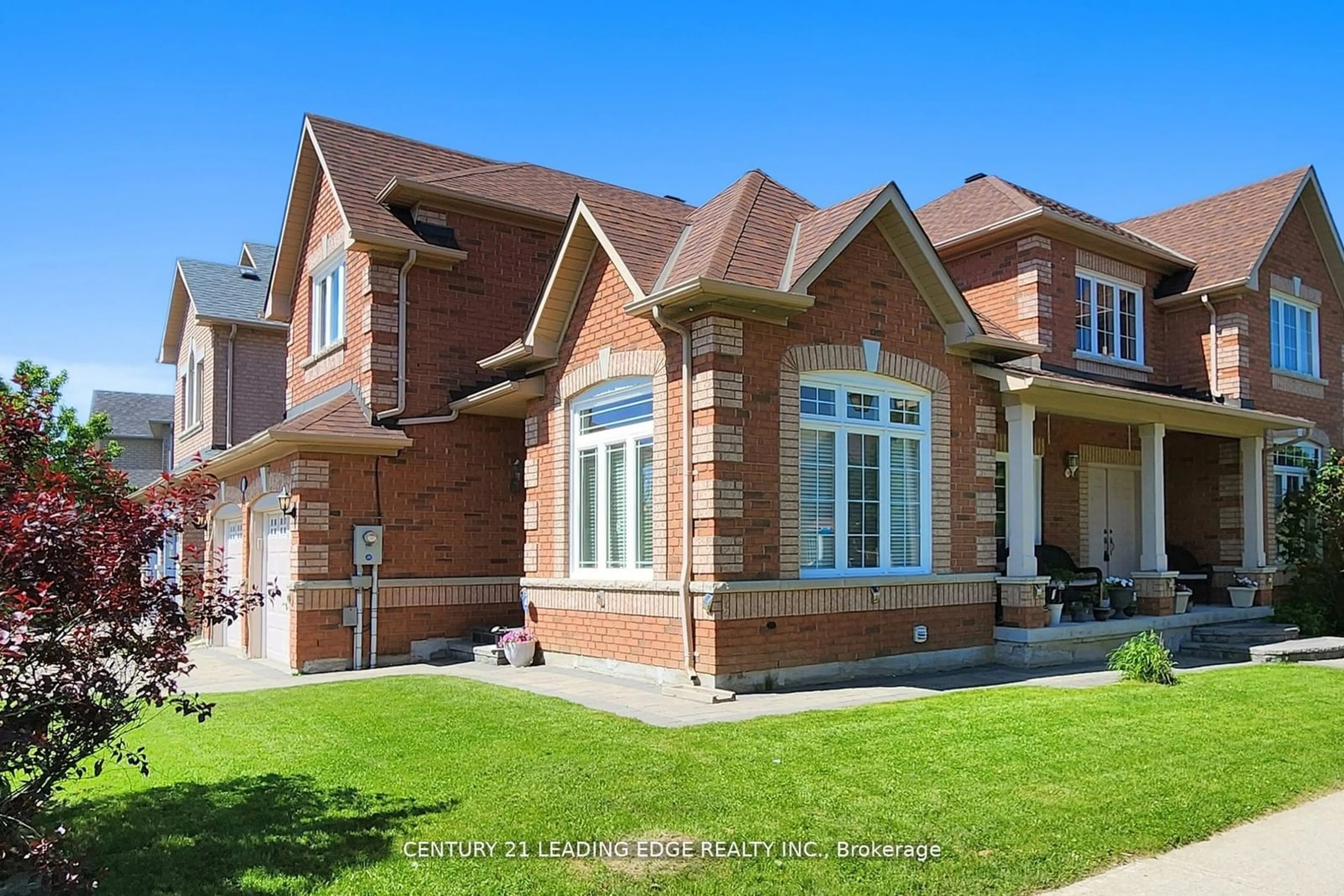 Home with brick exterior material for 114 Legacy Dr, Markham Ontario L3S 4B5