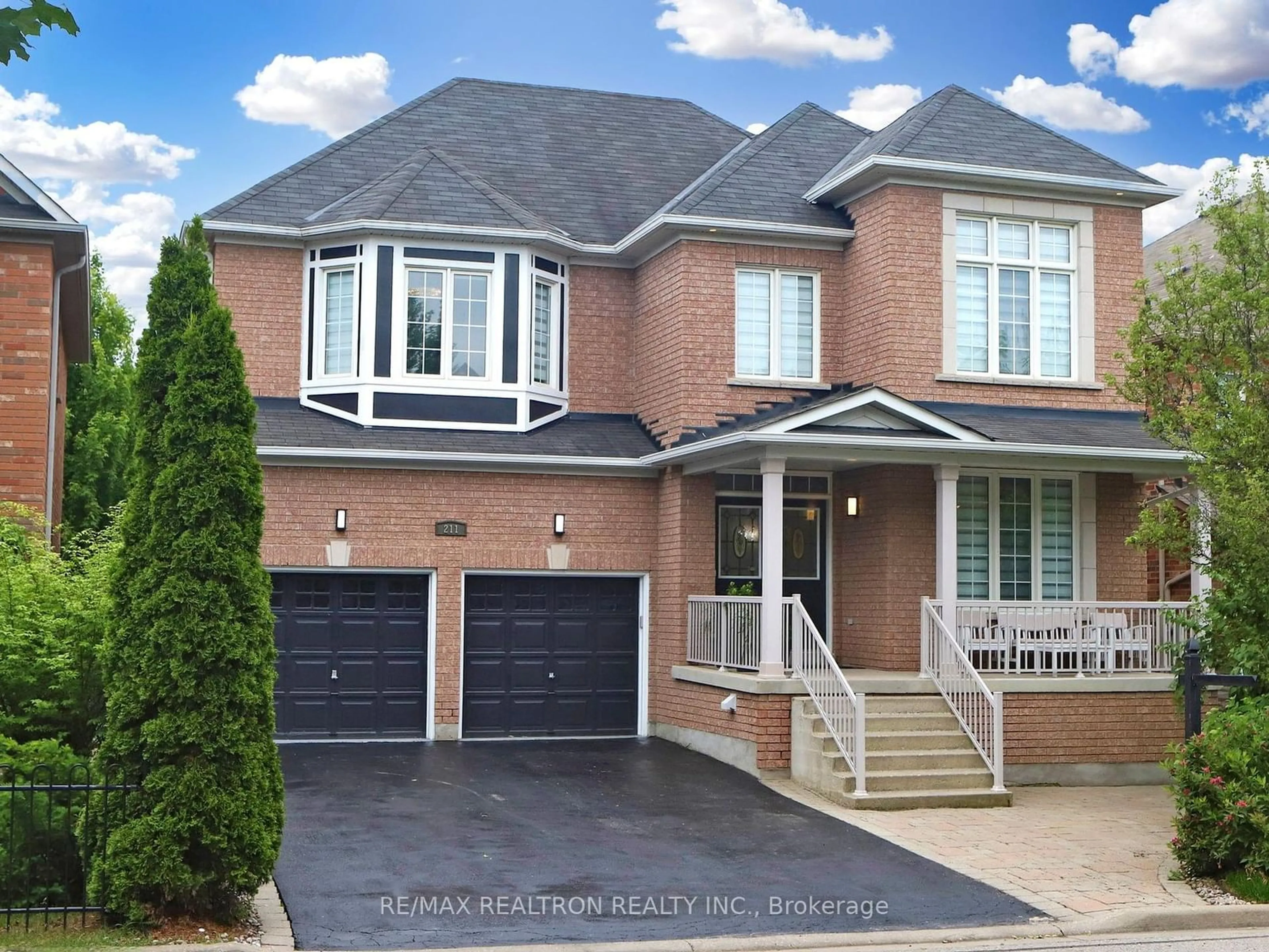 Home with brick exterior material for 211 Seabreeze Ave, Vaughan Ontario L4J 9H2