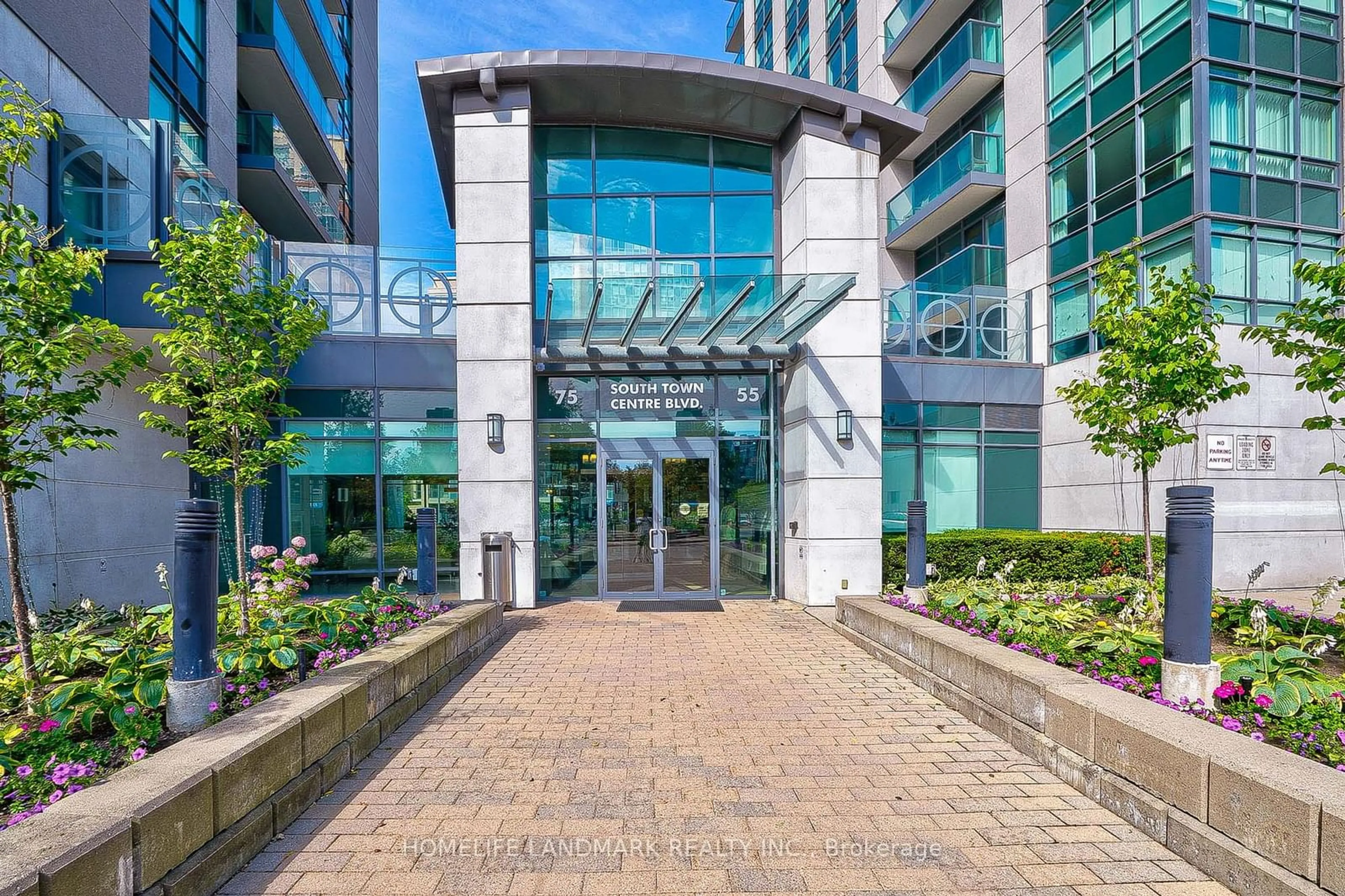 Indoor foyer for 55 South Town Centre Blvd #1109, Markham Ontario L6G 0B1