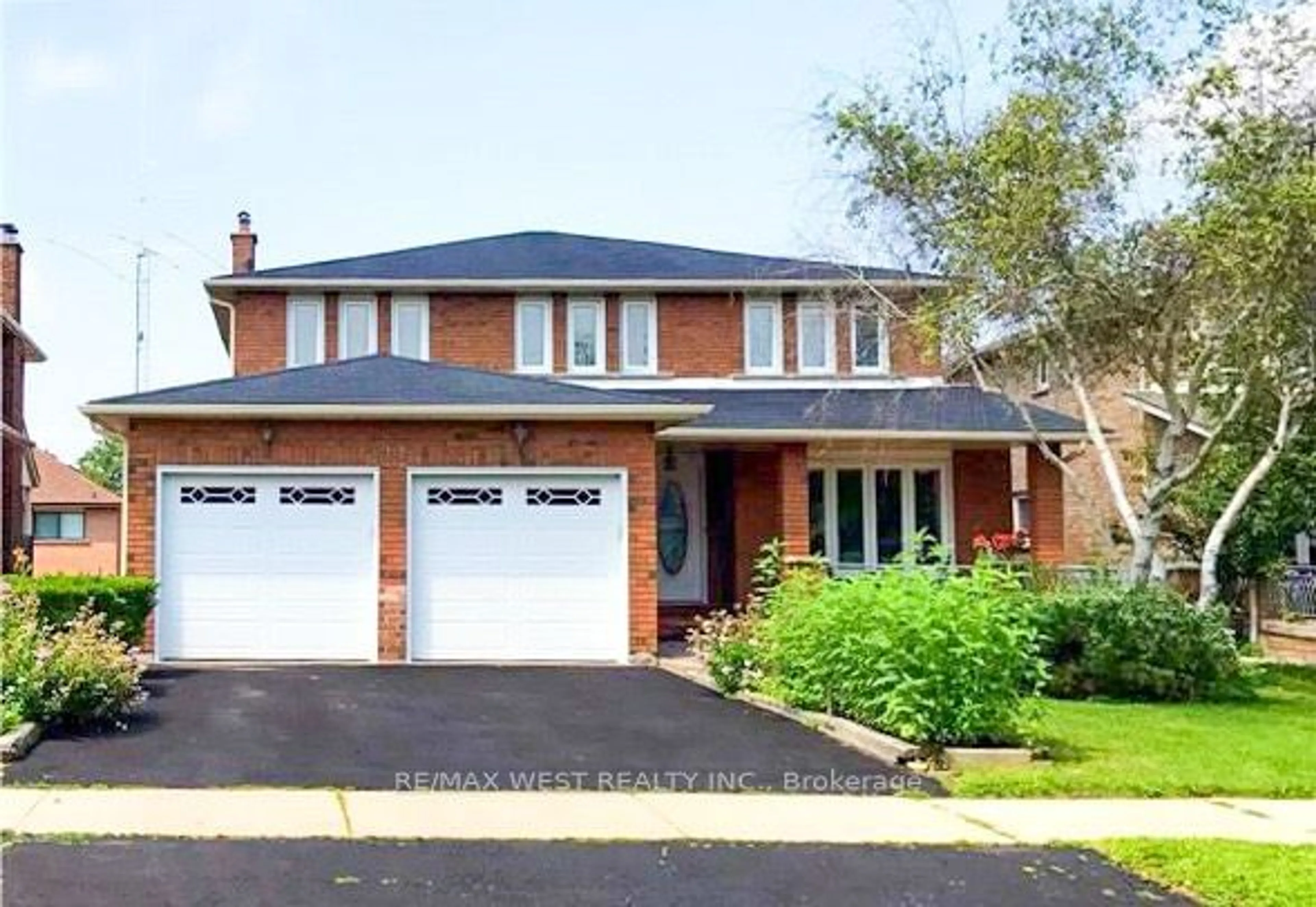 Home with brick exterior material for 44 Olympia Gate, Vaughan Ontario L4L 5K3