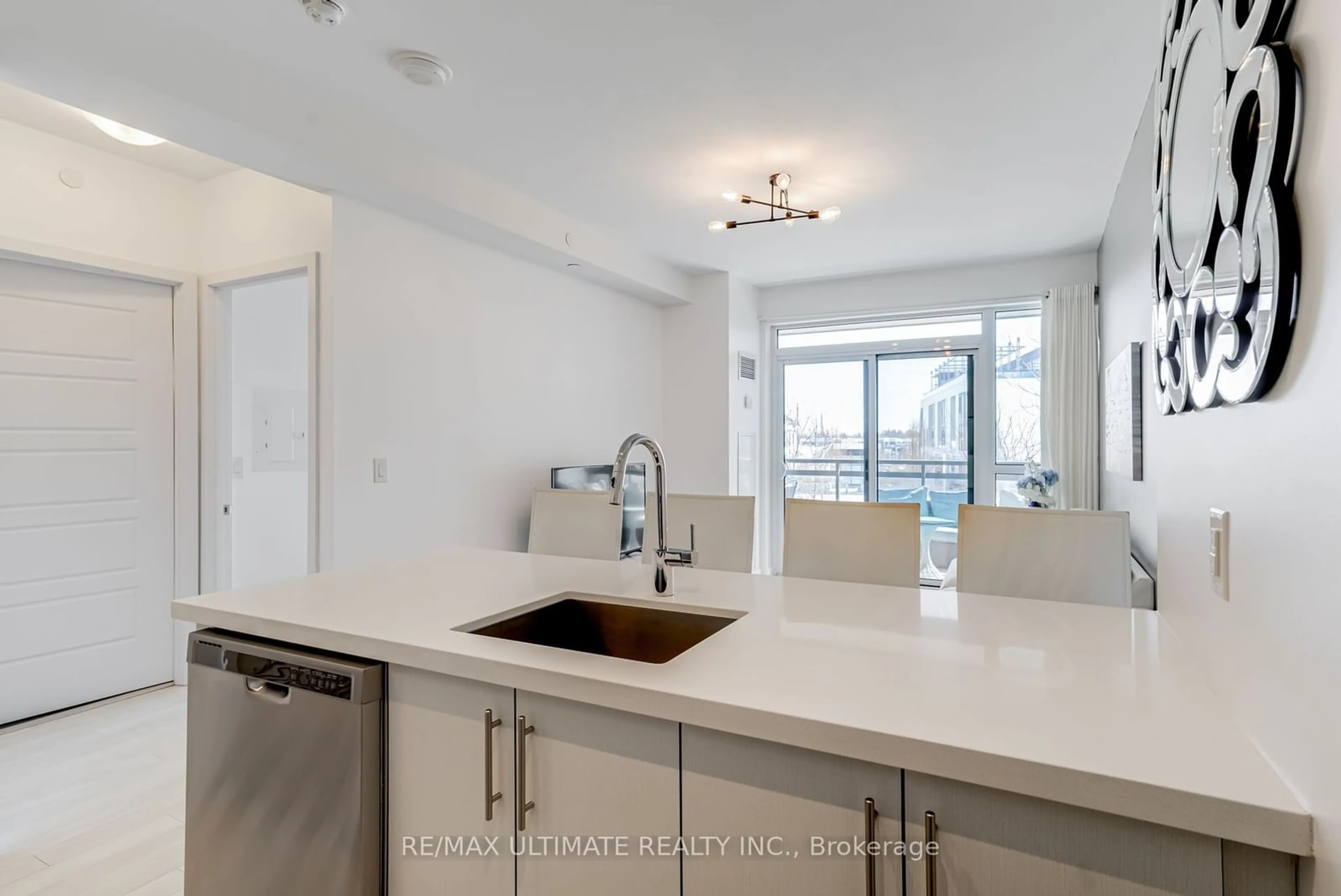 Standard kitchen for 301 Sea Ray Ave #C202, Innisfil Ontario L9S 0L8