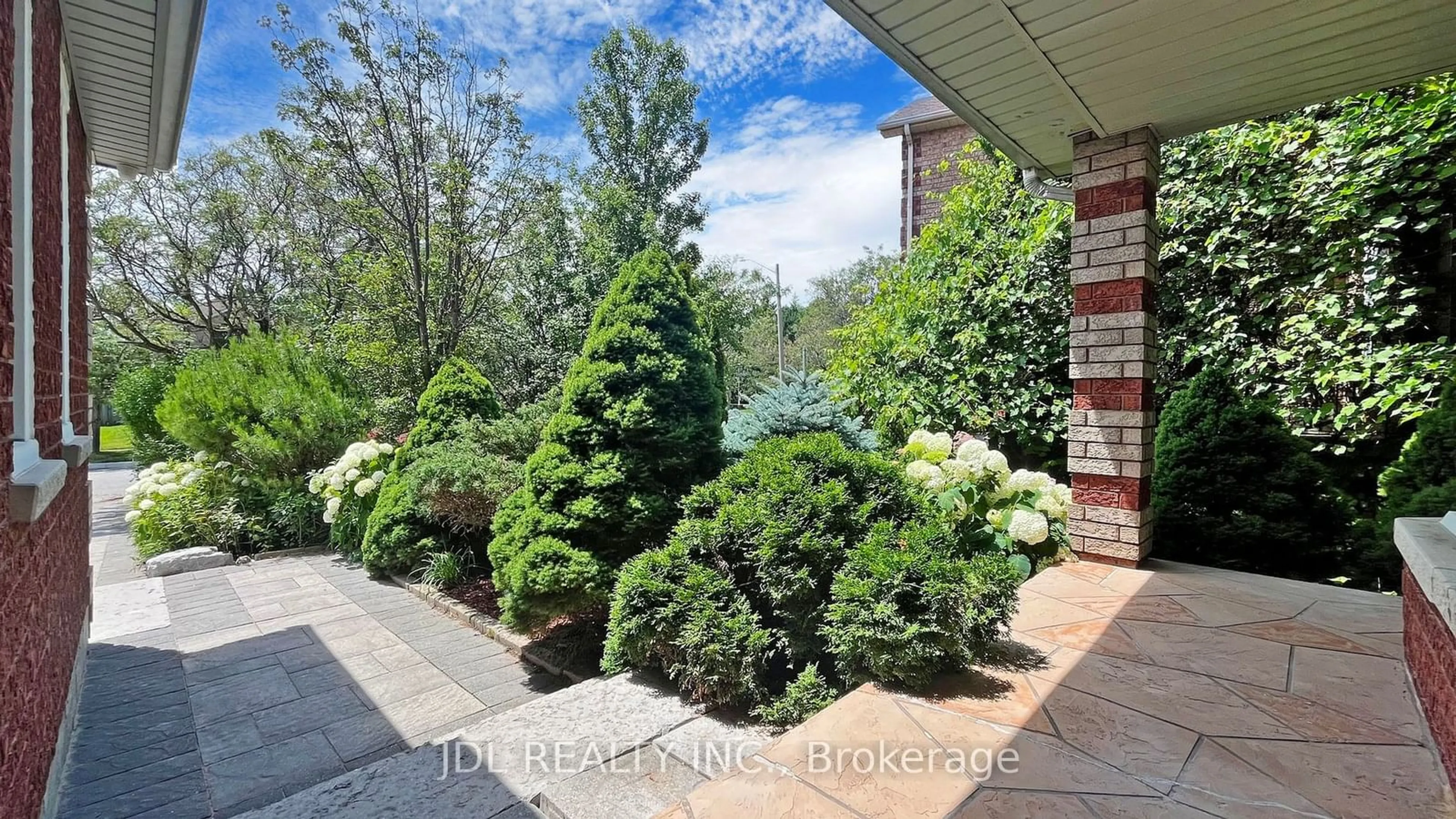 Patio, the fenced backyard for 52 Cedarhurst Dr, Richmond Hill Ontario L4S 1B5