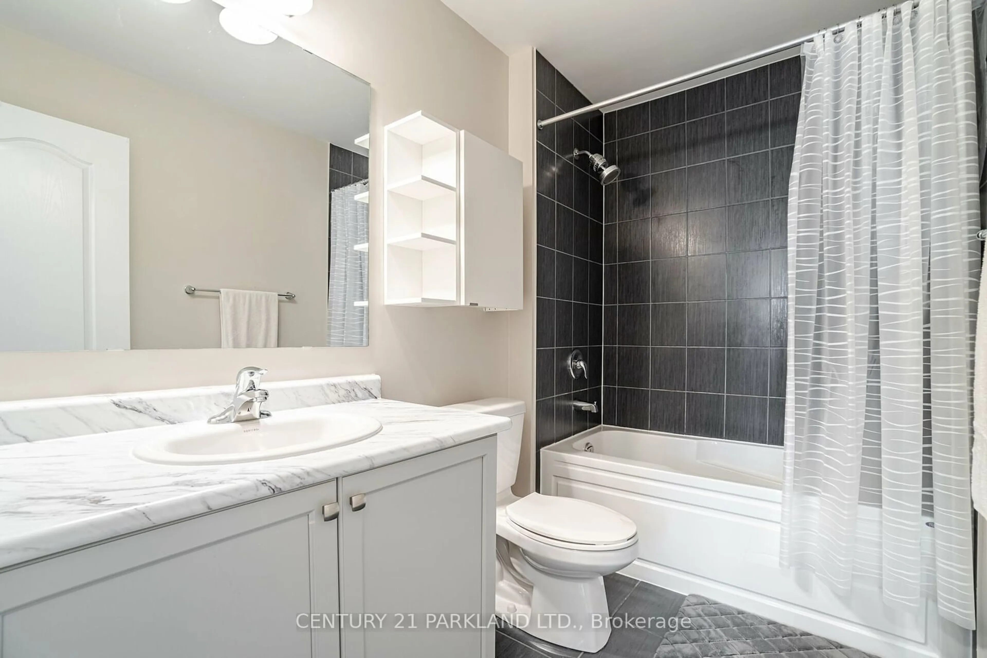 Bathroom for 18 Wimshaw Lane, Whitchurch-Stouffville Ontario L4A 8B7