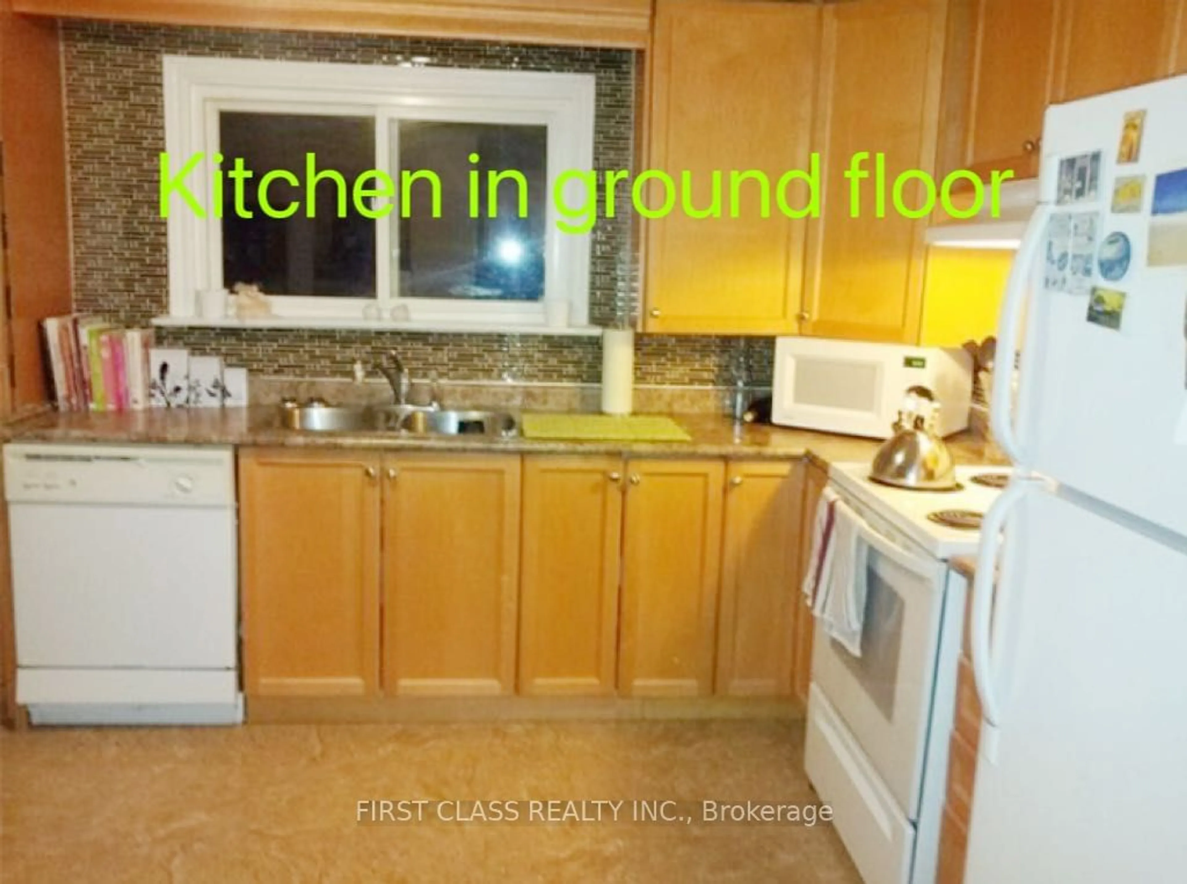 Kitchen for 1 Lakeside Cres, Richmond Hill Ontario L4E 3C8