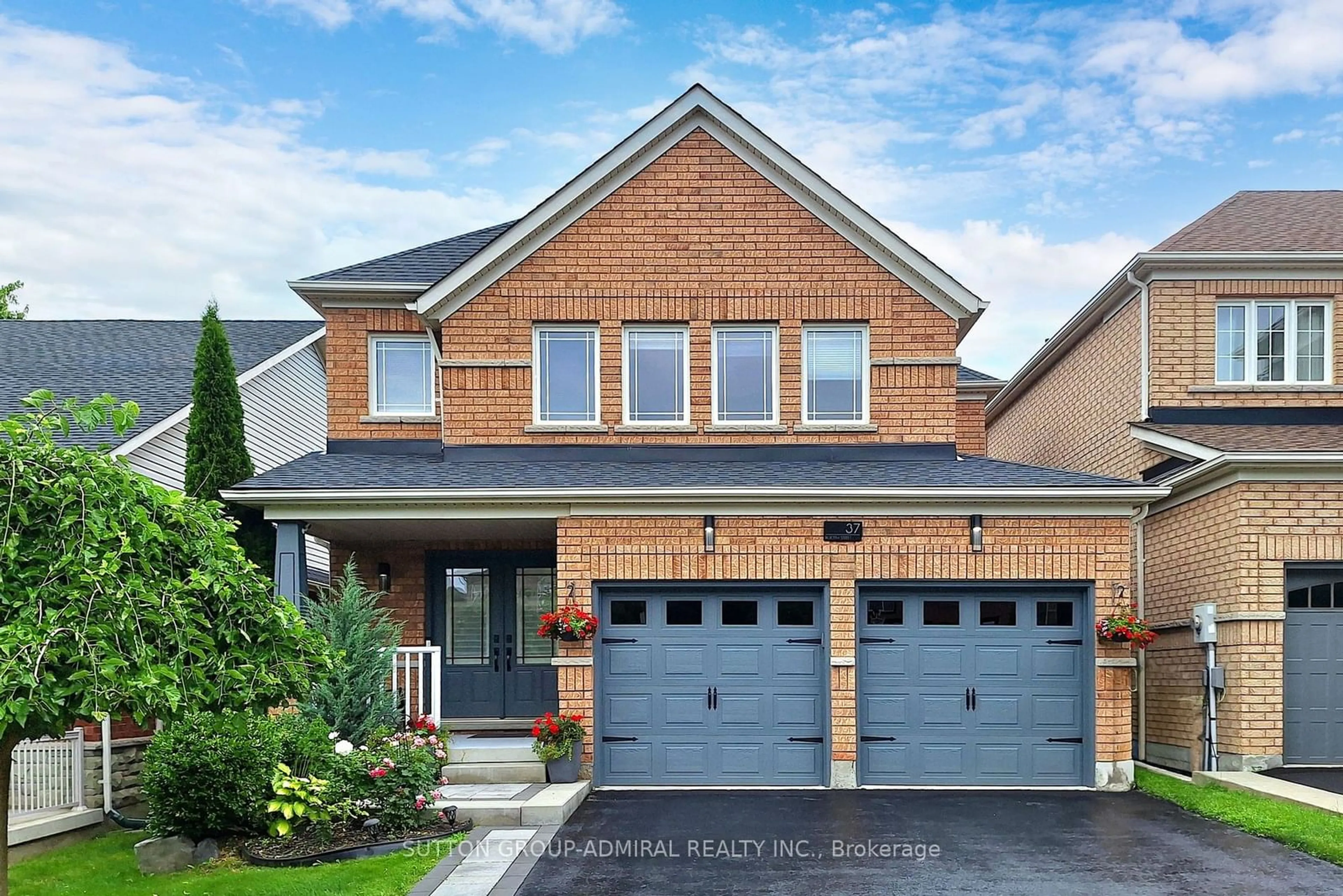 Home with brick exterior material for 37 Booth St, Bradford West Gwillimbury Ontario L3Z 0A4