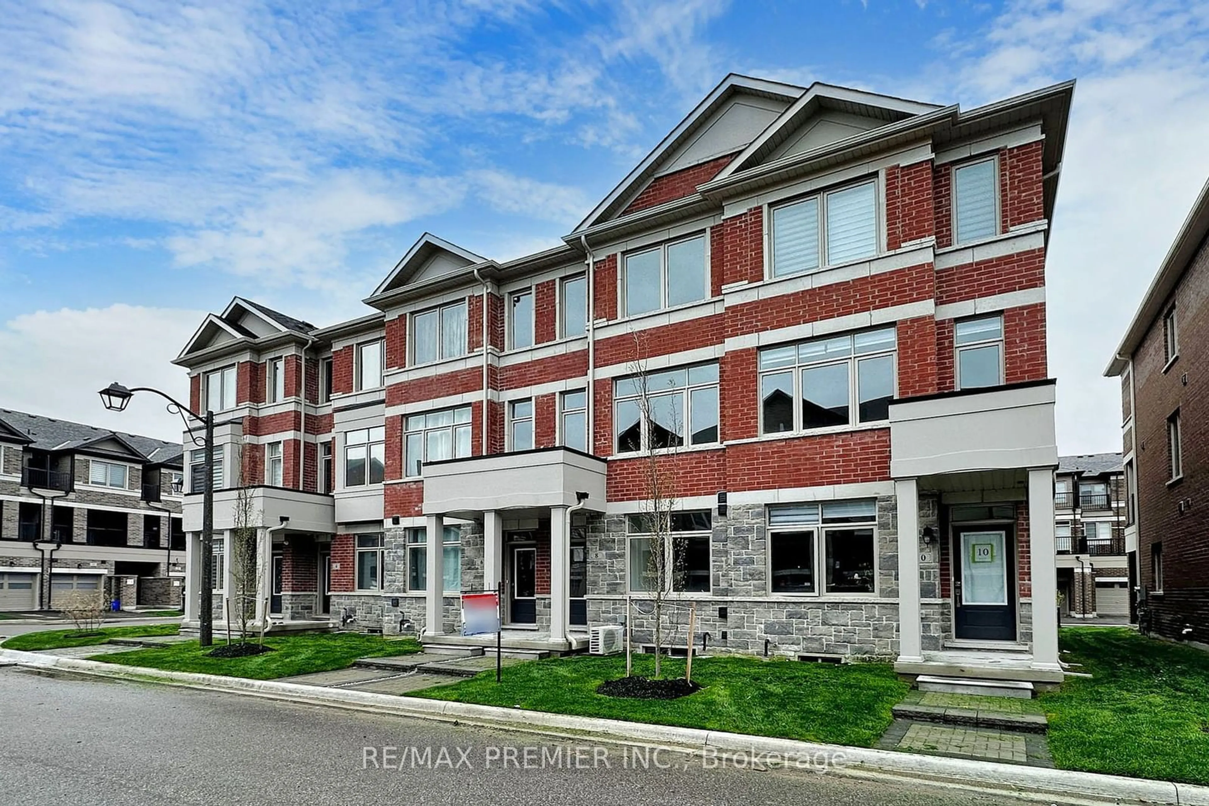 A pic from exterior of the house or condo for 8 Sissons Way, Markham Ontario L6B 1R2